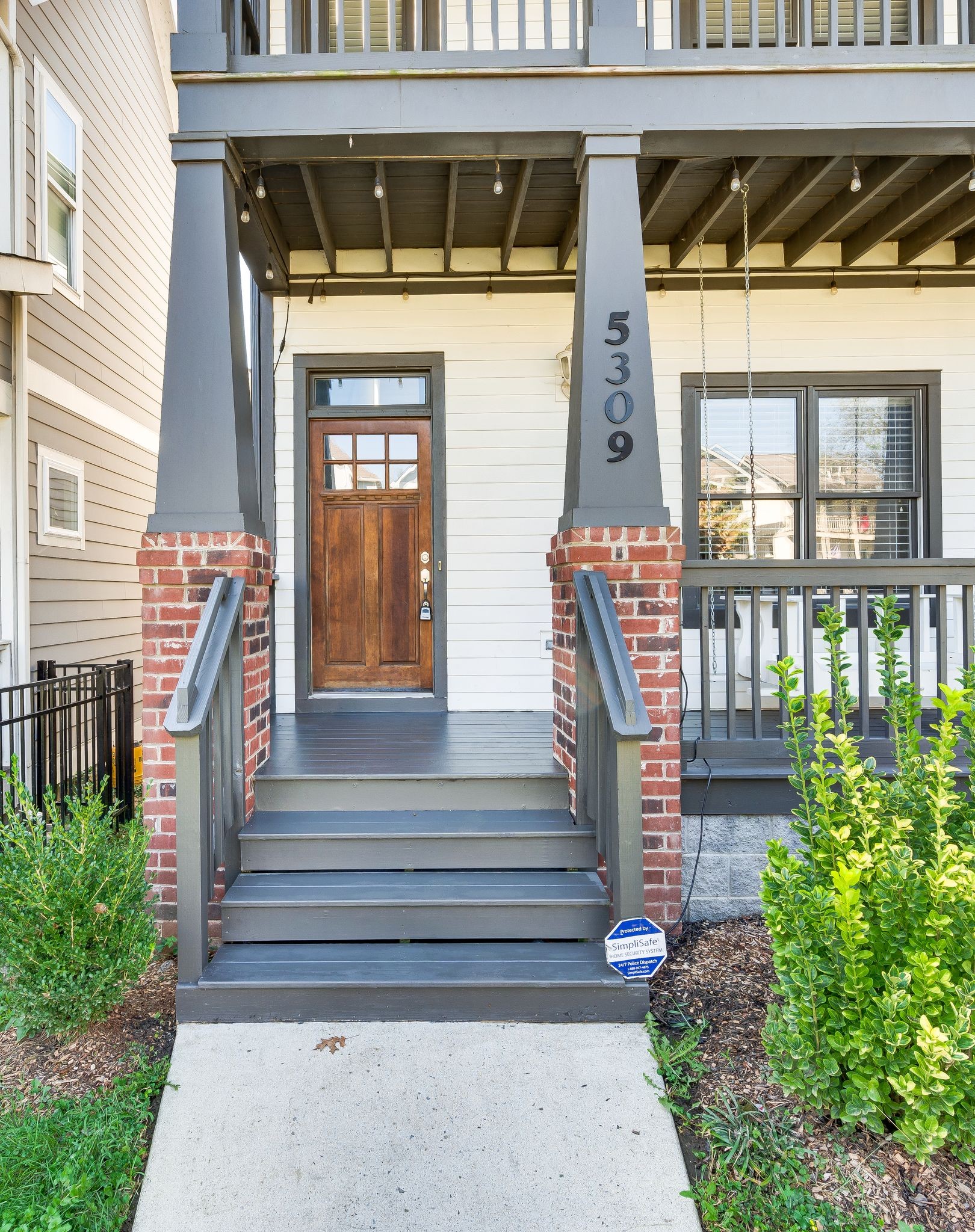 Nashville, Tennessee 37209, United States, 3 Bedrooms Bedrooms, ,3 BathroomsBathrooms,Residential,Active,40319