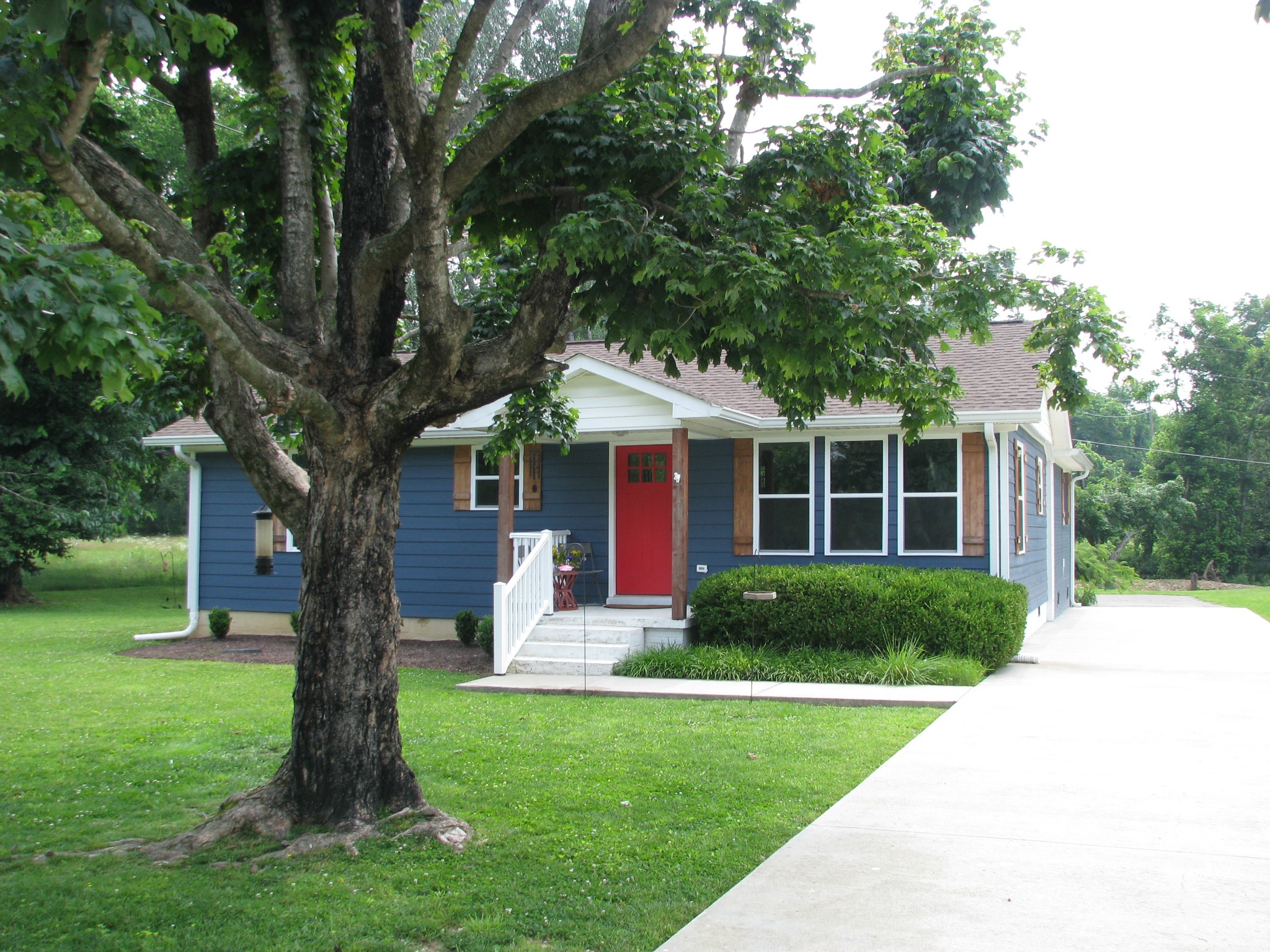 101 Simpson Ave