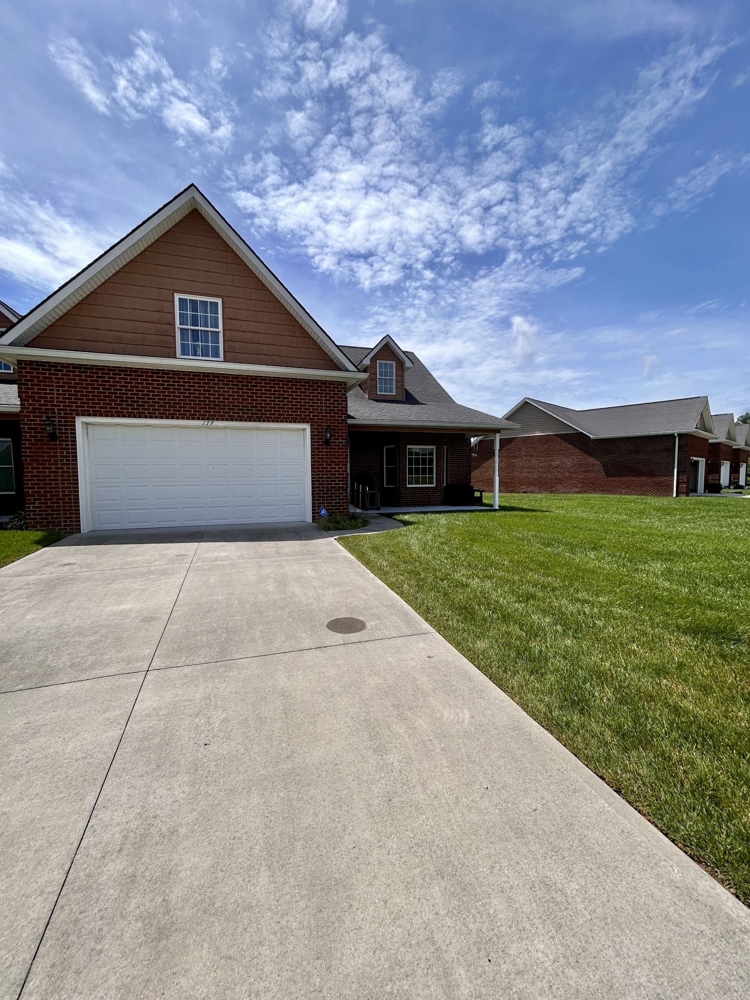 139 Genesis Ave