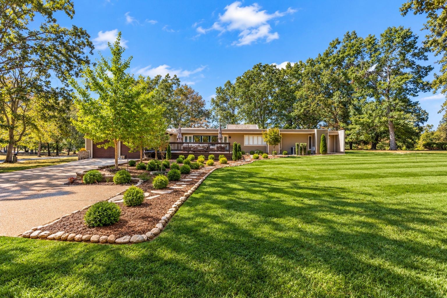 104 Short Springs Rd