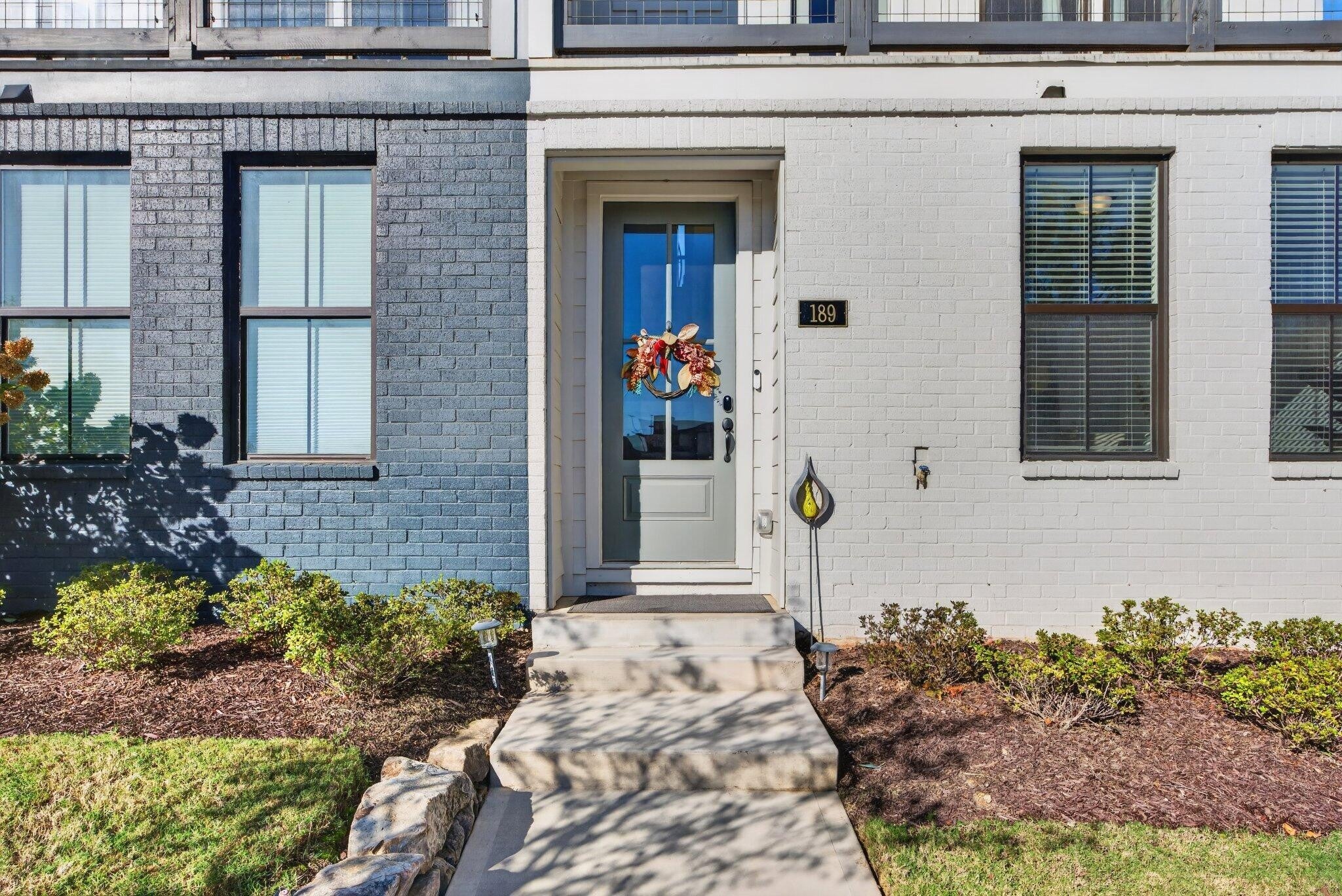 189 Peerless Avenue