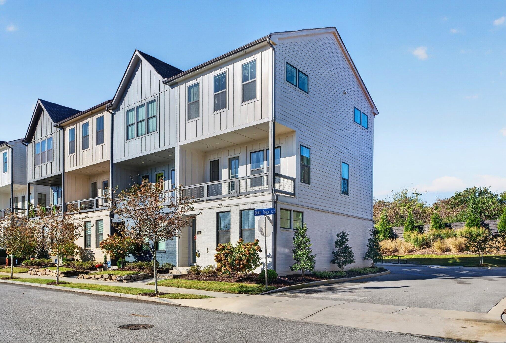 189 Peerless Avenue