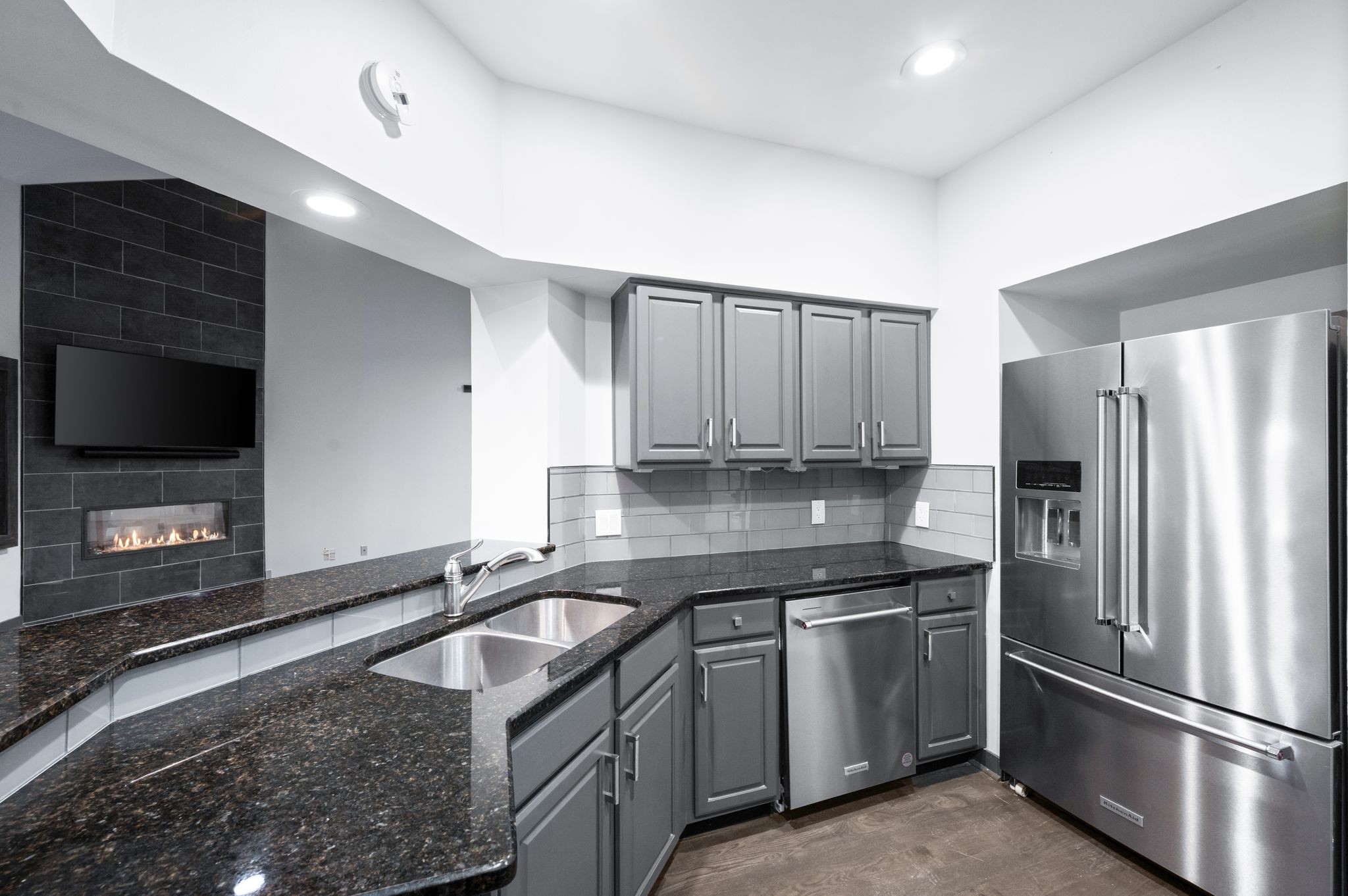 Nashville, Tennessee 37221, United States, 2 Bedrooms Bedrooms, ,2 BathroomsBathrooms,Residential,Active,165748