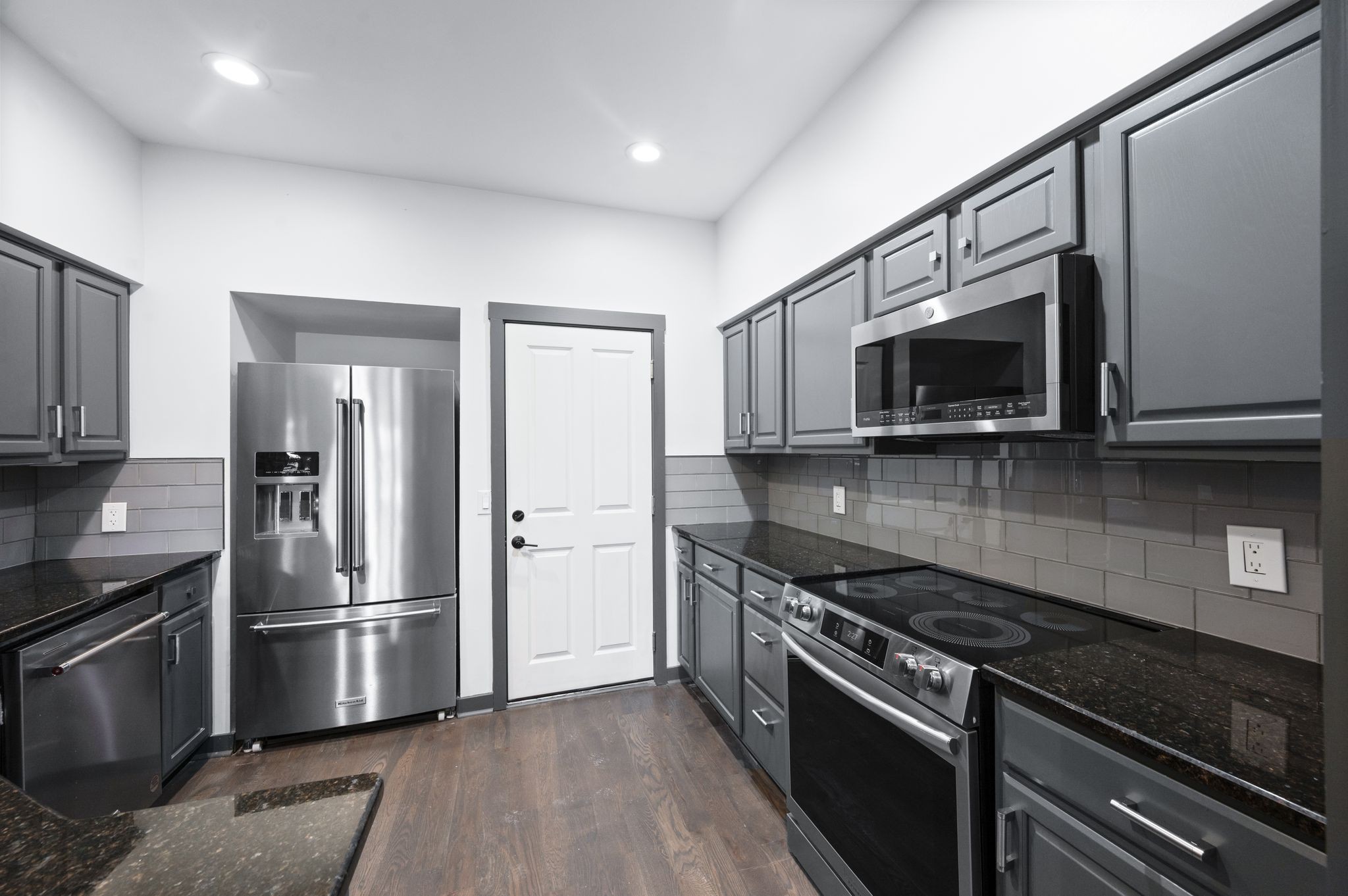 Nashville, Tennessee 37221, United States, 2 Bedrooms Bedrooms, ,2 BathroomsBathrooms,Residential,Active,165748