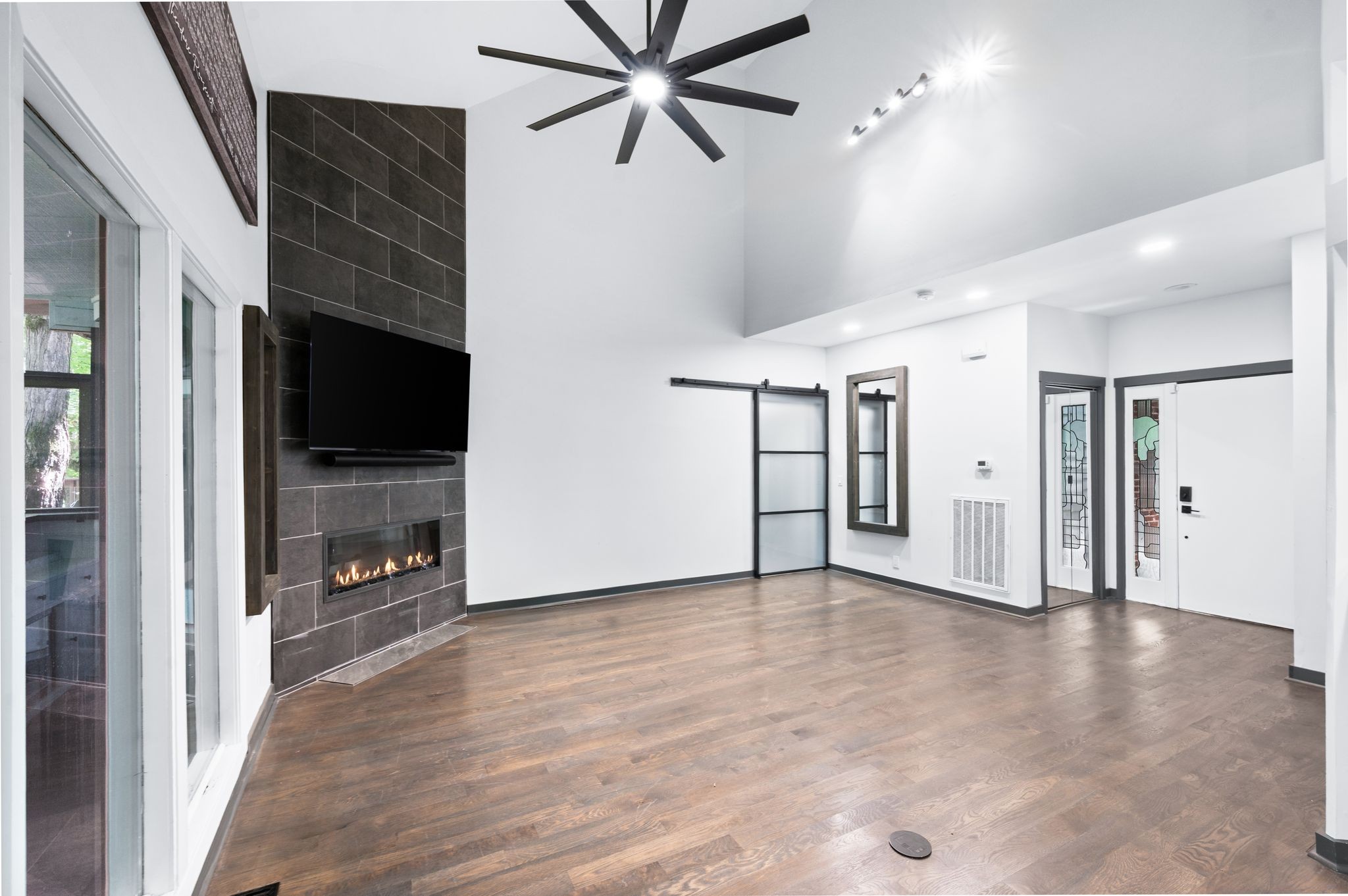 Nashville, Tennessee 37221, United States, 2 Bedrooms Bedrooms, ,2 BathroomsBathrooms,Residential,Active,165748