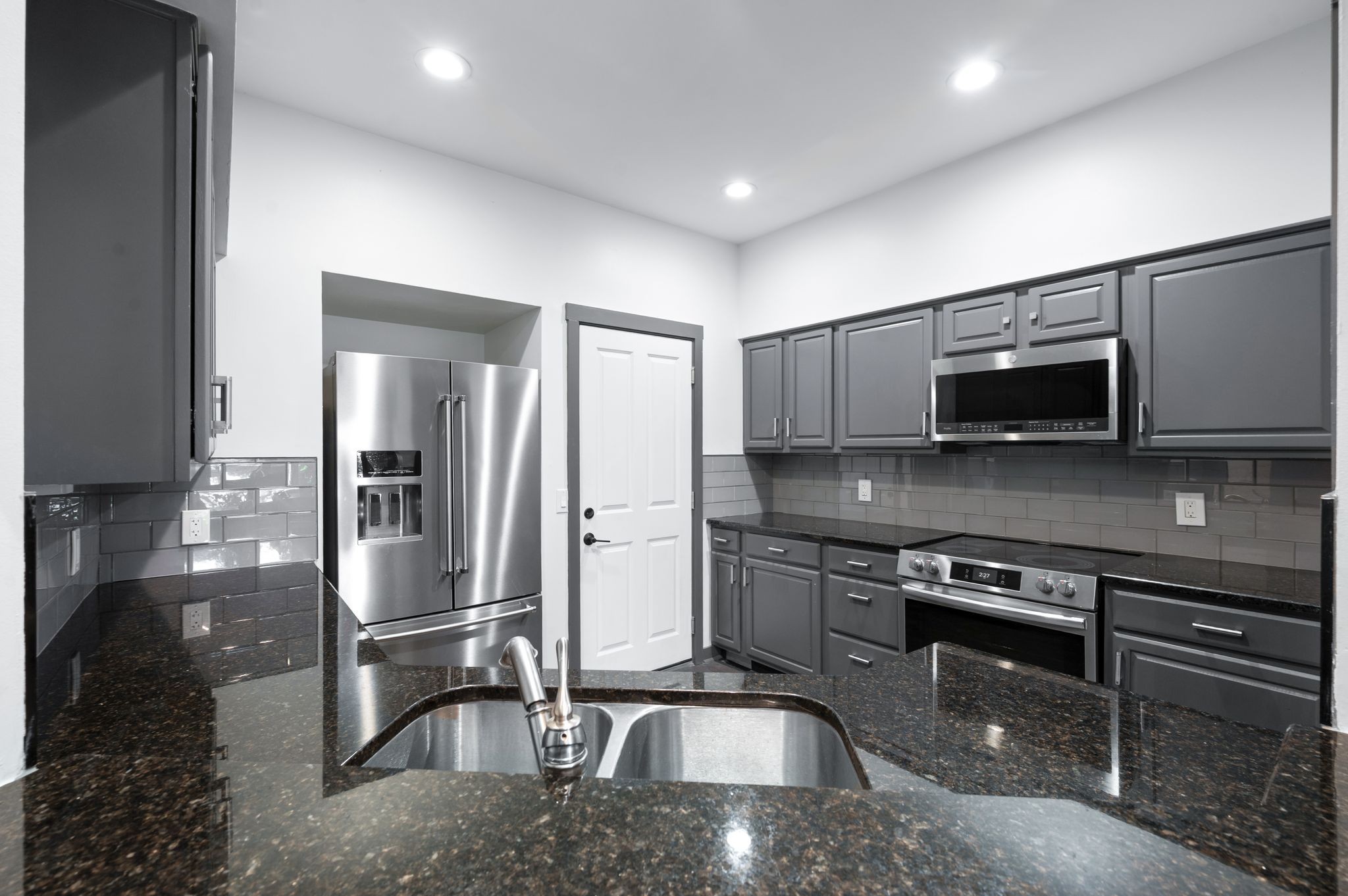 Nashville, Tennessee 37221, United States, 2 Bedrooms Bedrooms, ,2 BathroomsBathrooms,Residential,Active,165748