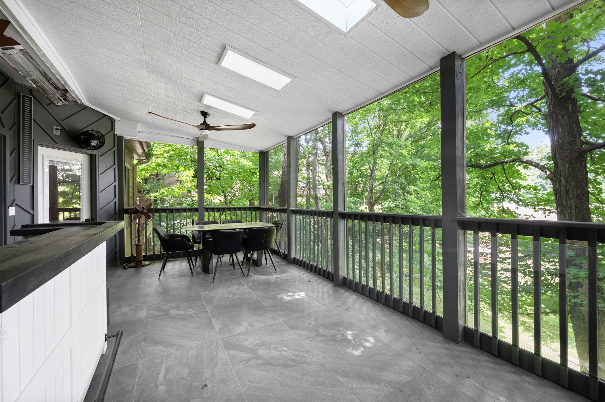 Nashville, Tennessee 37221, United States, 2 Bedrooms Bedrooms, ,2 BathroomsBathrooms,Residential,Active,165748