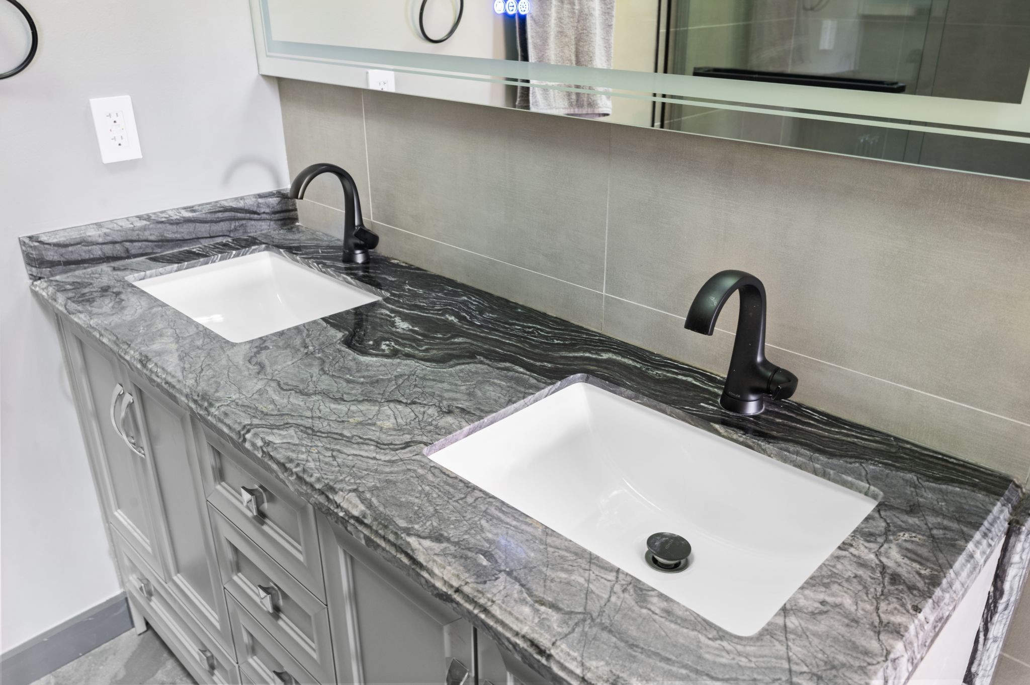 Nashville, Tennessee 37221, United States, 2 Bedrooms Bedrooms, ,2 BathroomsBathrooms,Residential,Active,165748