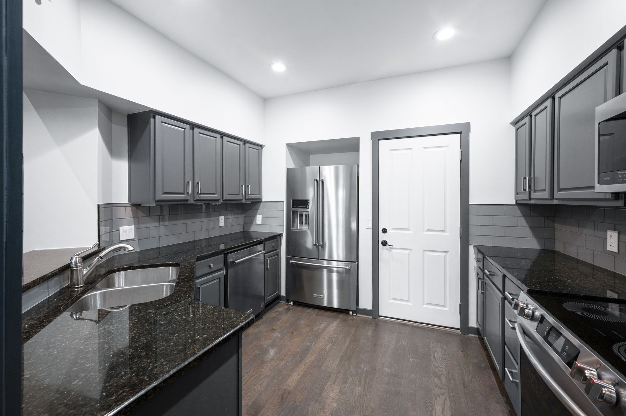 Nashville, Tennessee 37221, United States, 2 Bedrooms Bedrooms, ,2 BathroomsBathrooms,Residential,Active,165748