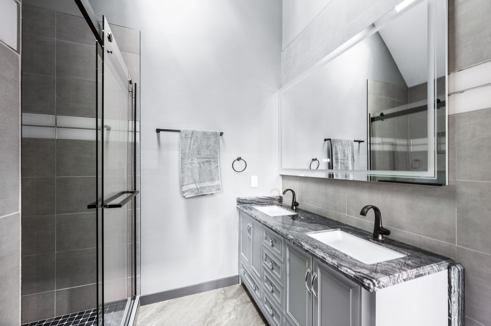 Nashville, Tennessee 37221, United States, 2 Bedrooms Bedrooms, ,2 BathroomsBathrooms,Residential,Active,165748