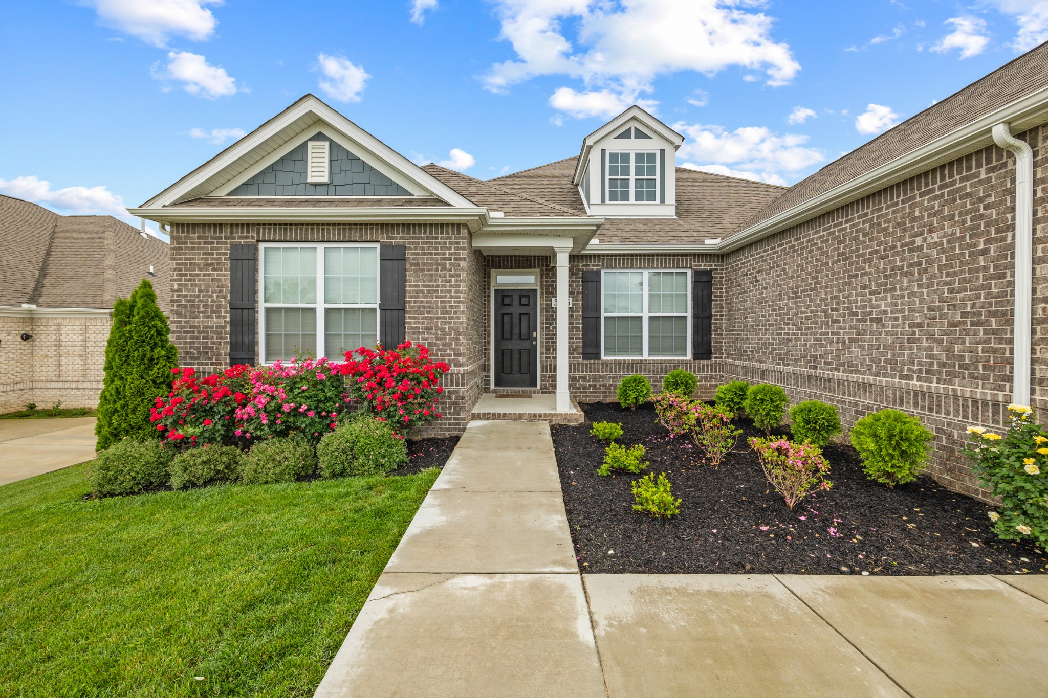 326 Greymoor Ln