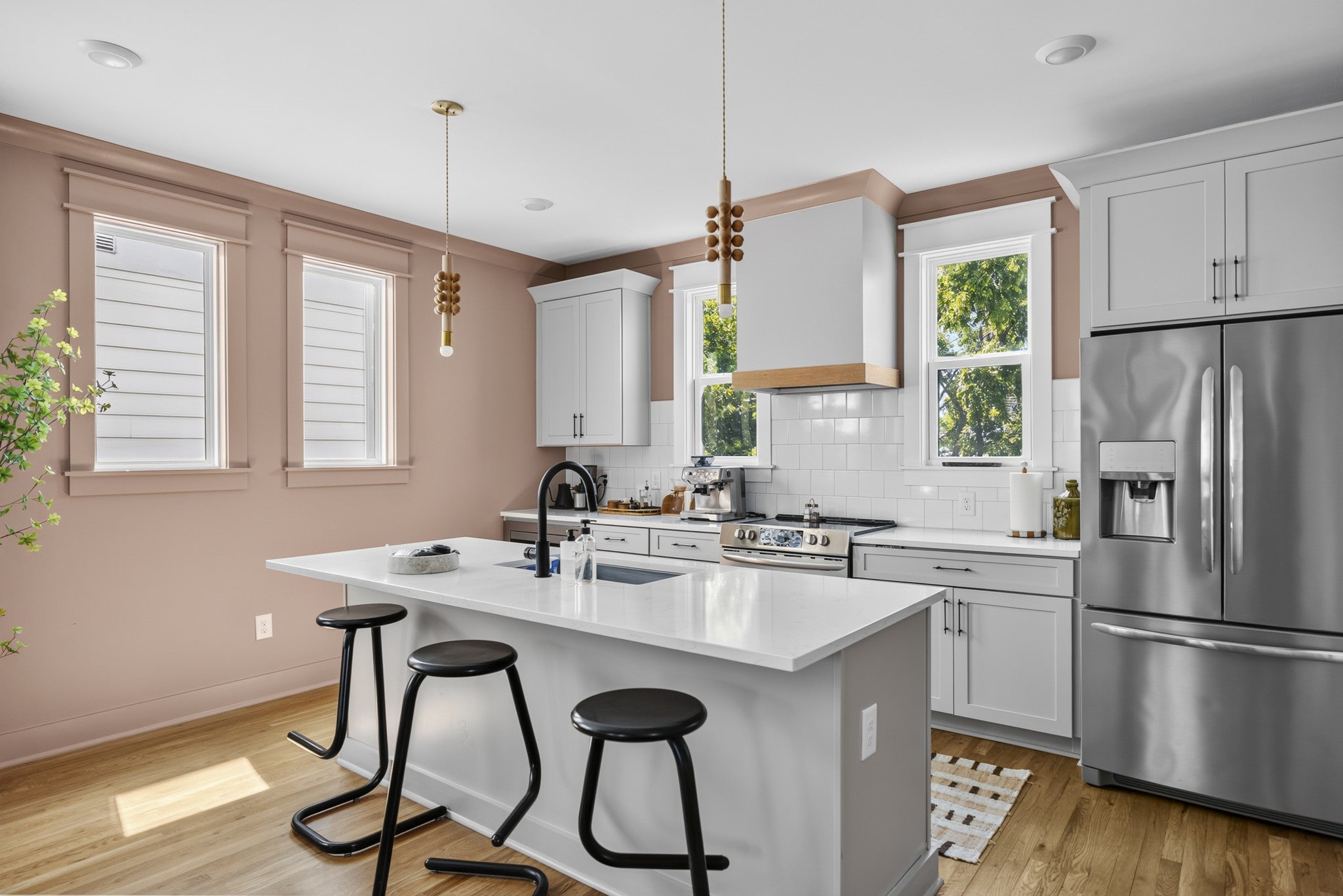 530 Edwin St 20