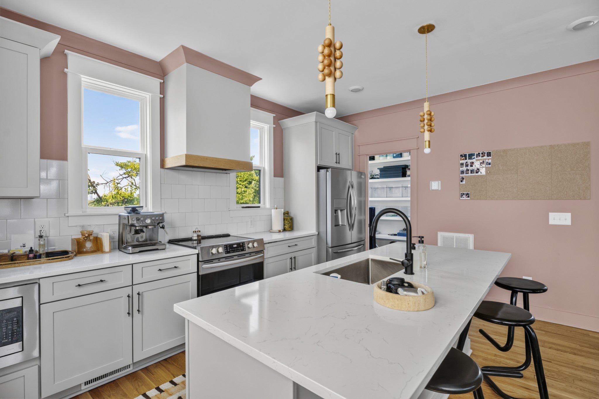 530 Edwin St 20