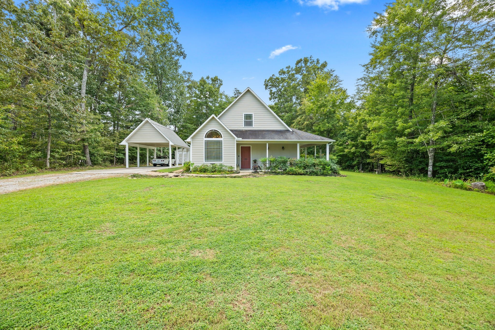 159 Honeysuckle Rd