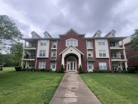Photo of 3201 Aspen Grove Dr #D3, Franklin, TN 37067 (MLS # 3189439)