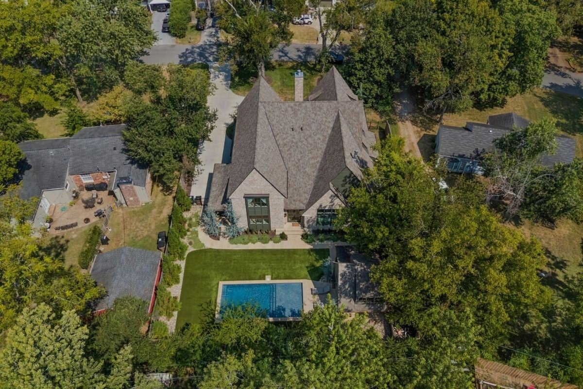 129 Haverford Dr