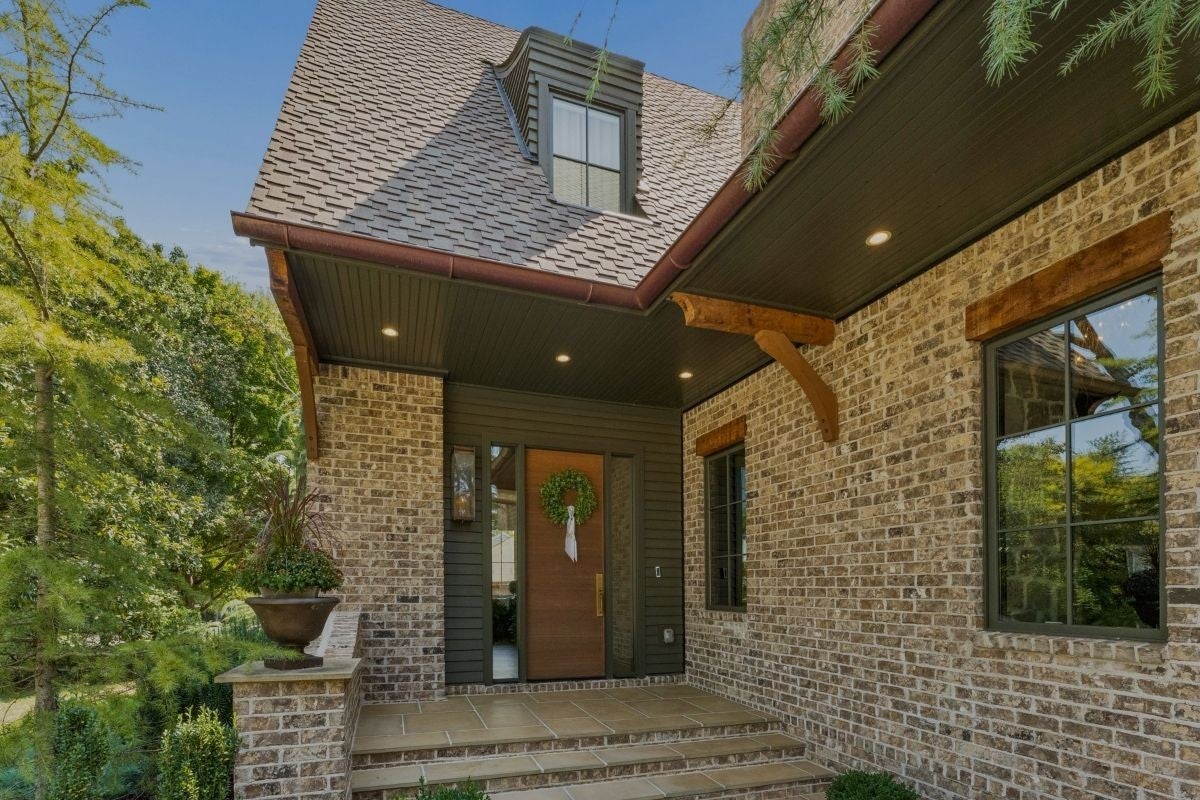 129 Haverford Dr
