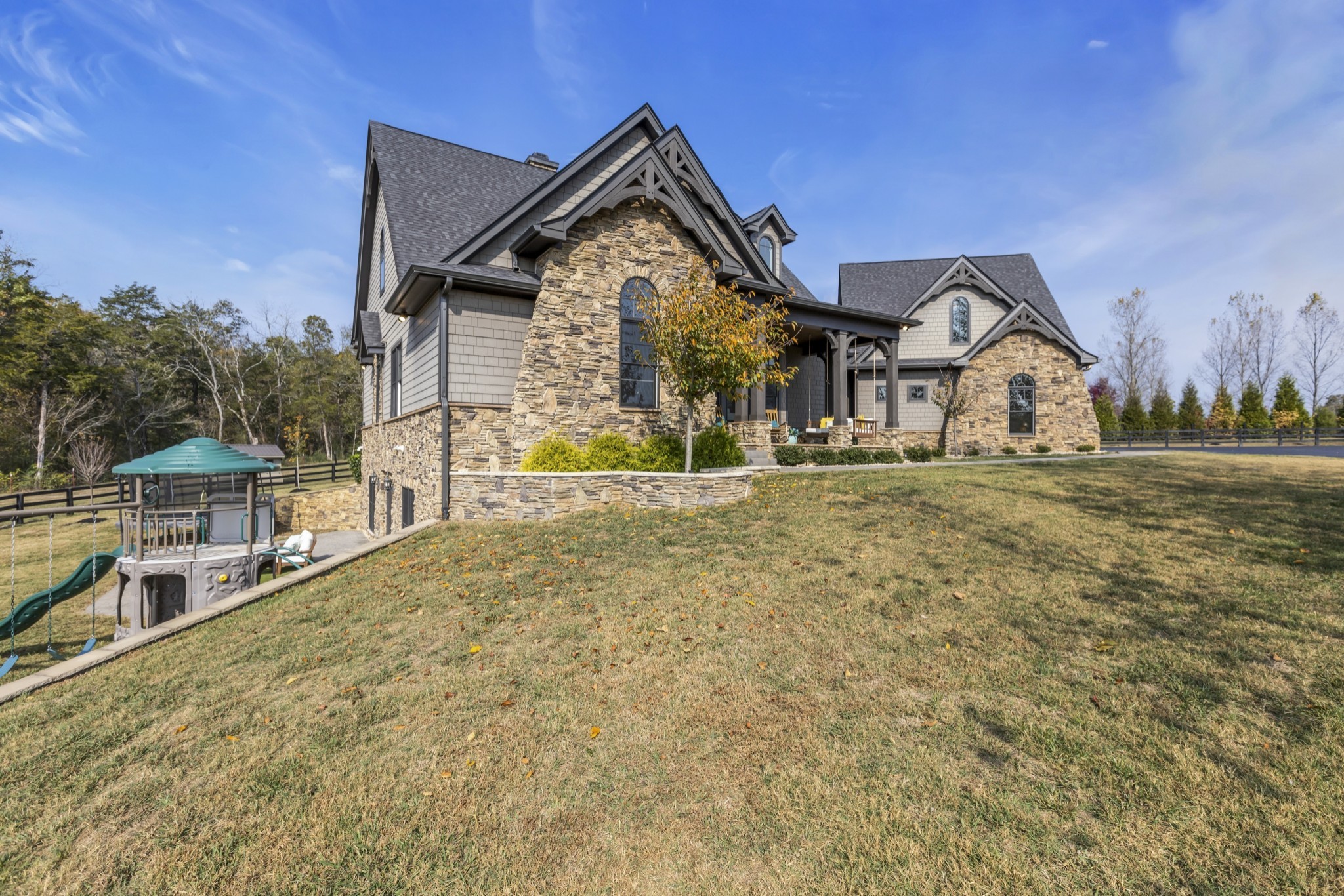 Lewisburg, Tennessee 37091, United States, 4 Bedrooms Bedrooms, ,6 BathroomsBathrooms,Residential,Active,76781