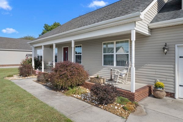 110 Elise Cir