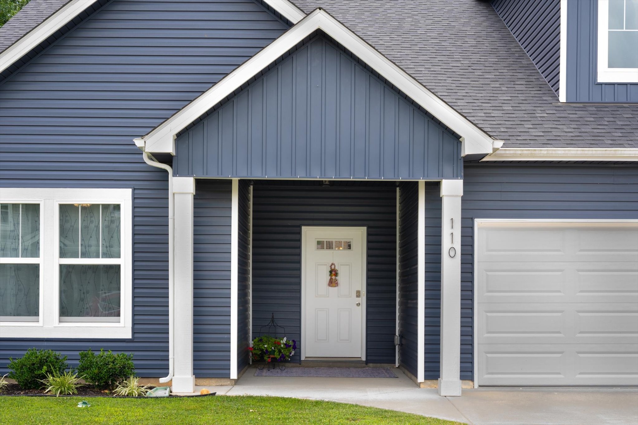 110 Lucerne Ln