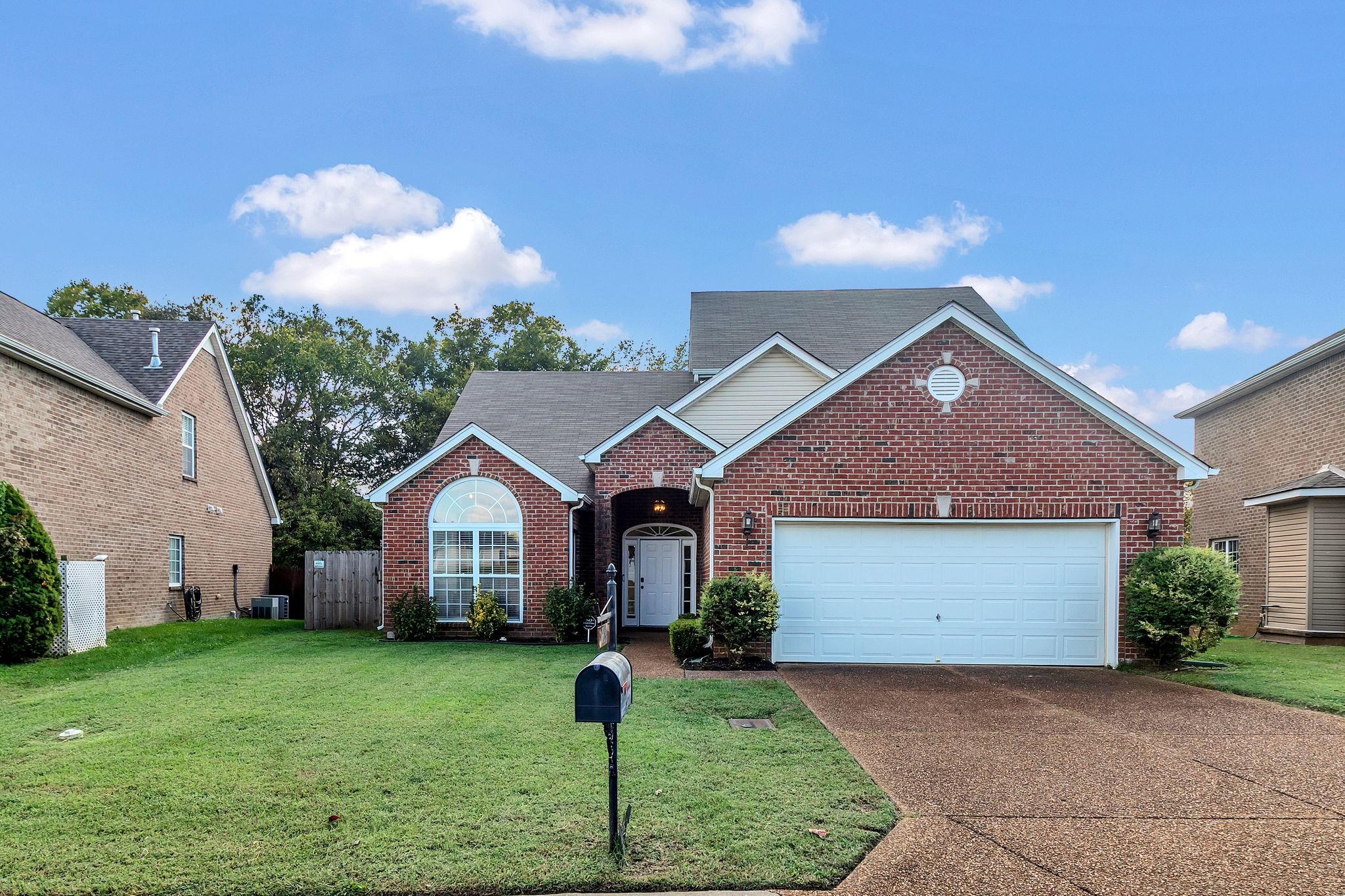 6829 Scarlet Ridge Dr