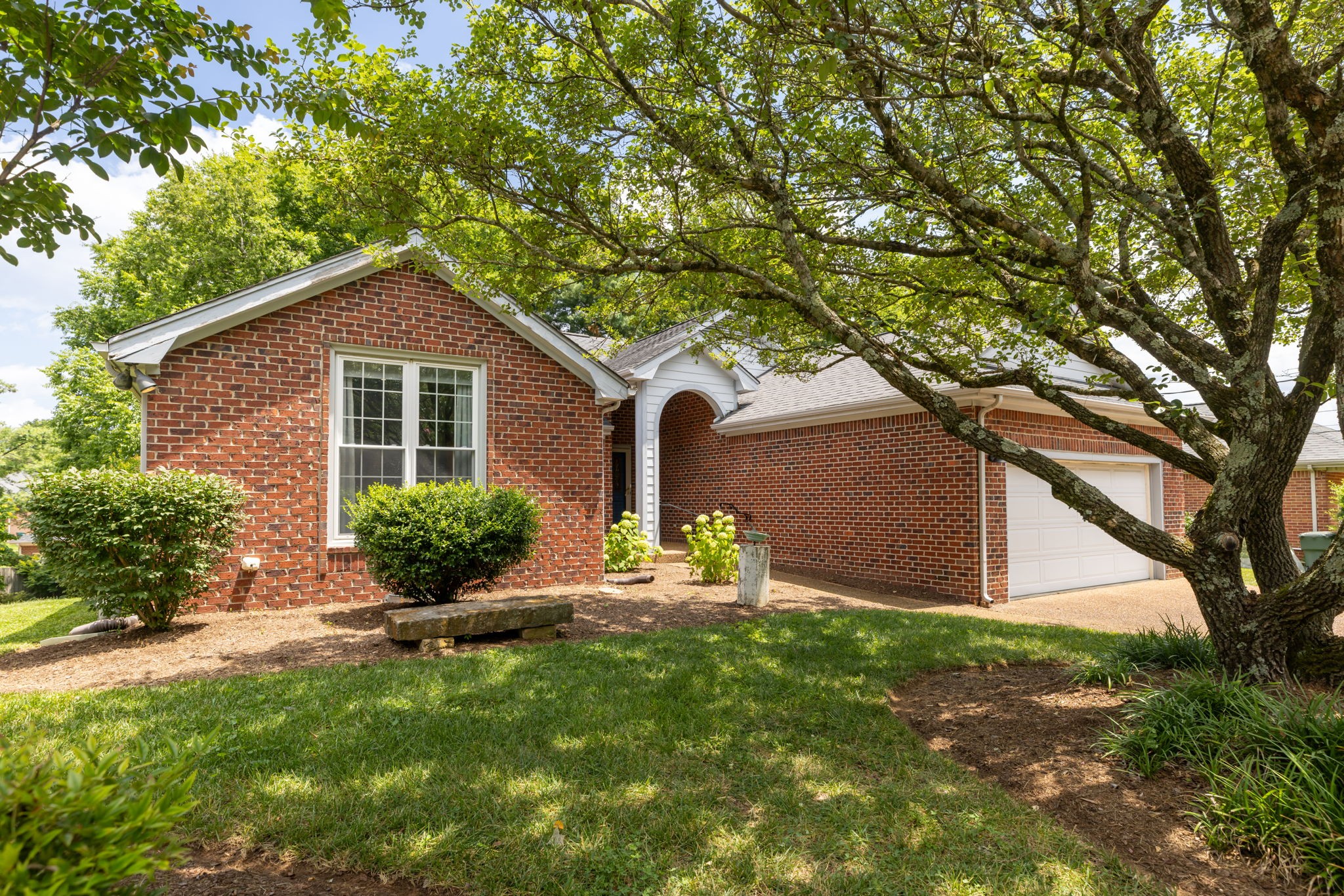 7024 Poplar Creek Trce