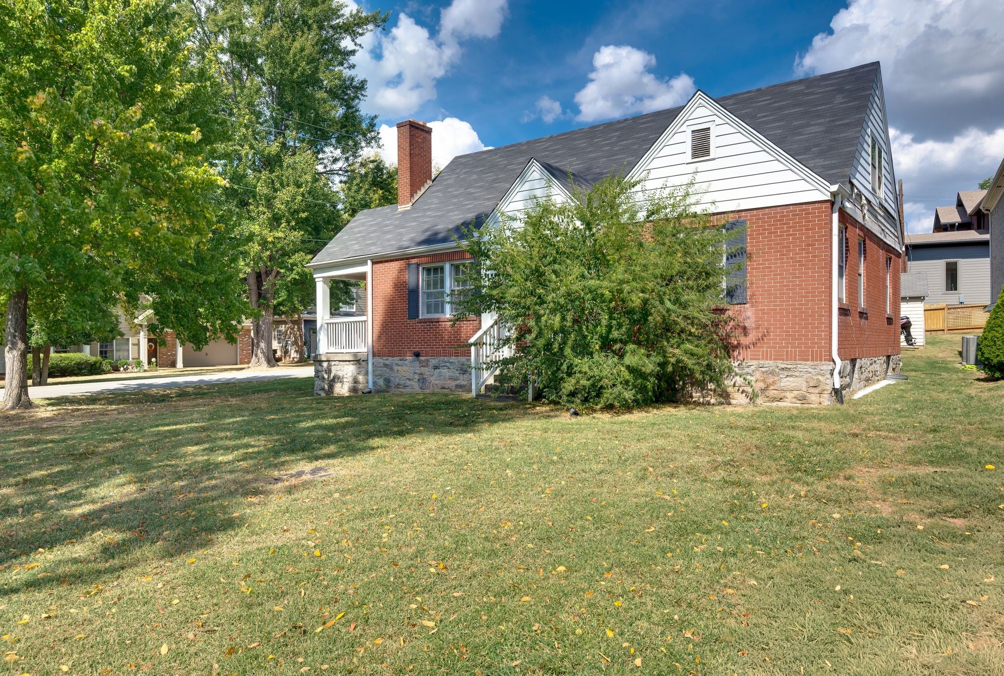 2118 Sharondale Dr