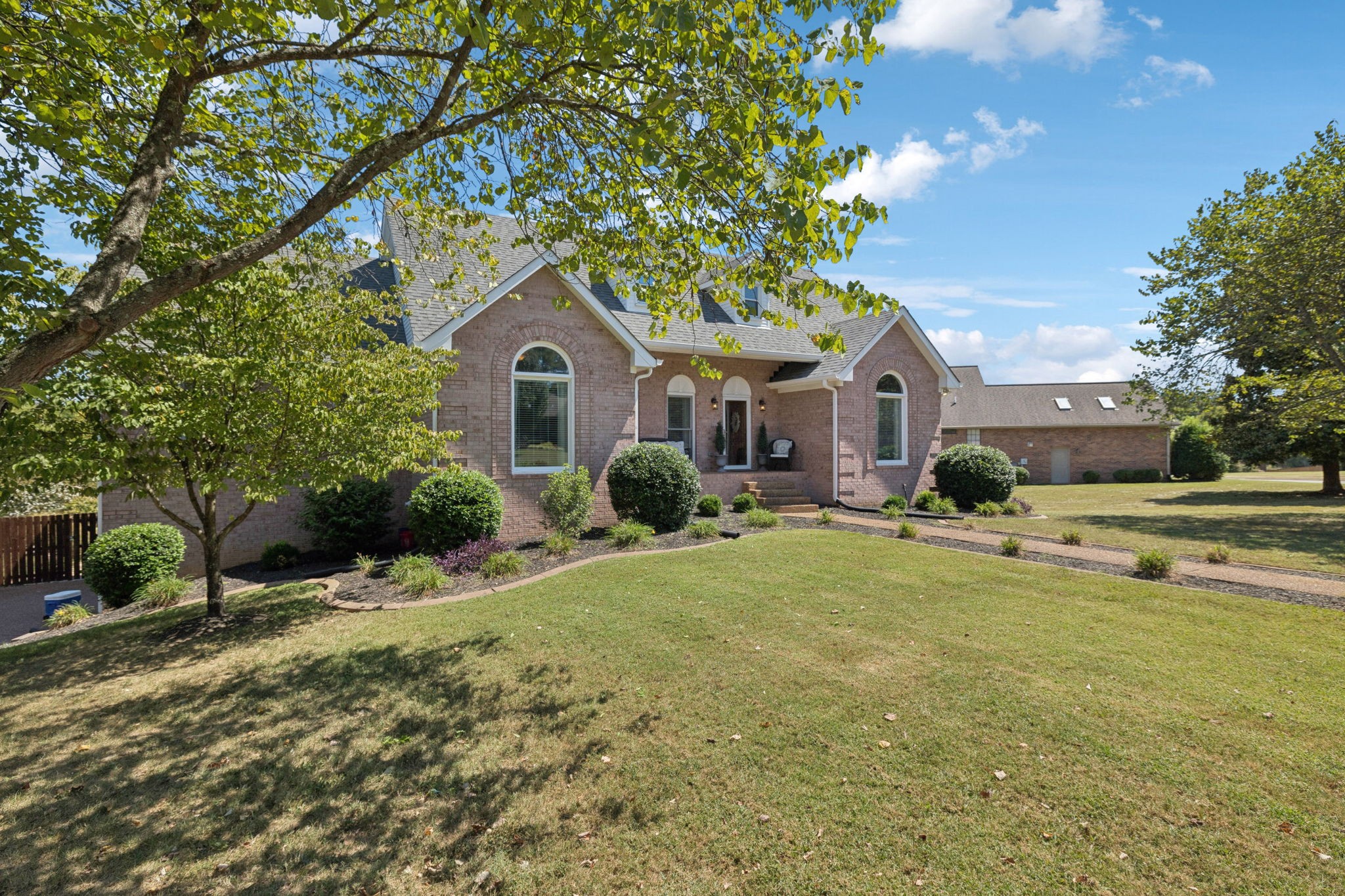 2002 Woodcrest Cir