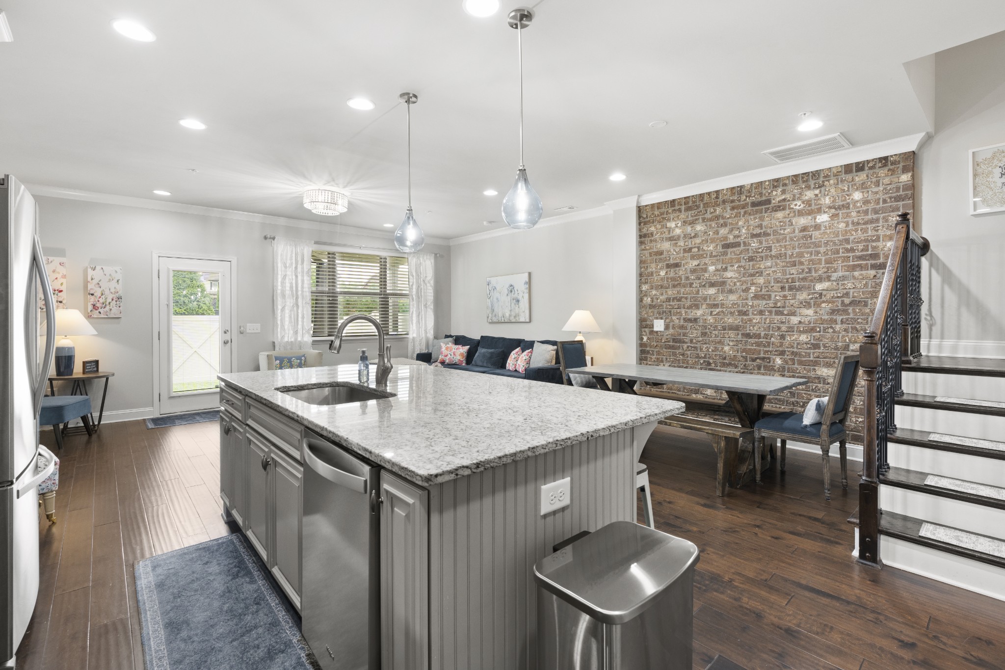 1444 Channing Dr