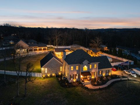 1045 Claremont Dr Columbia TN 38401