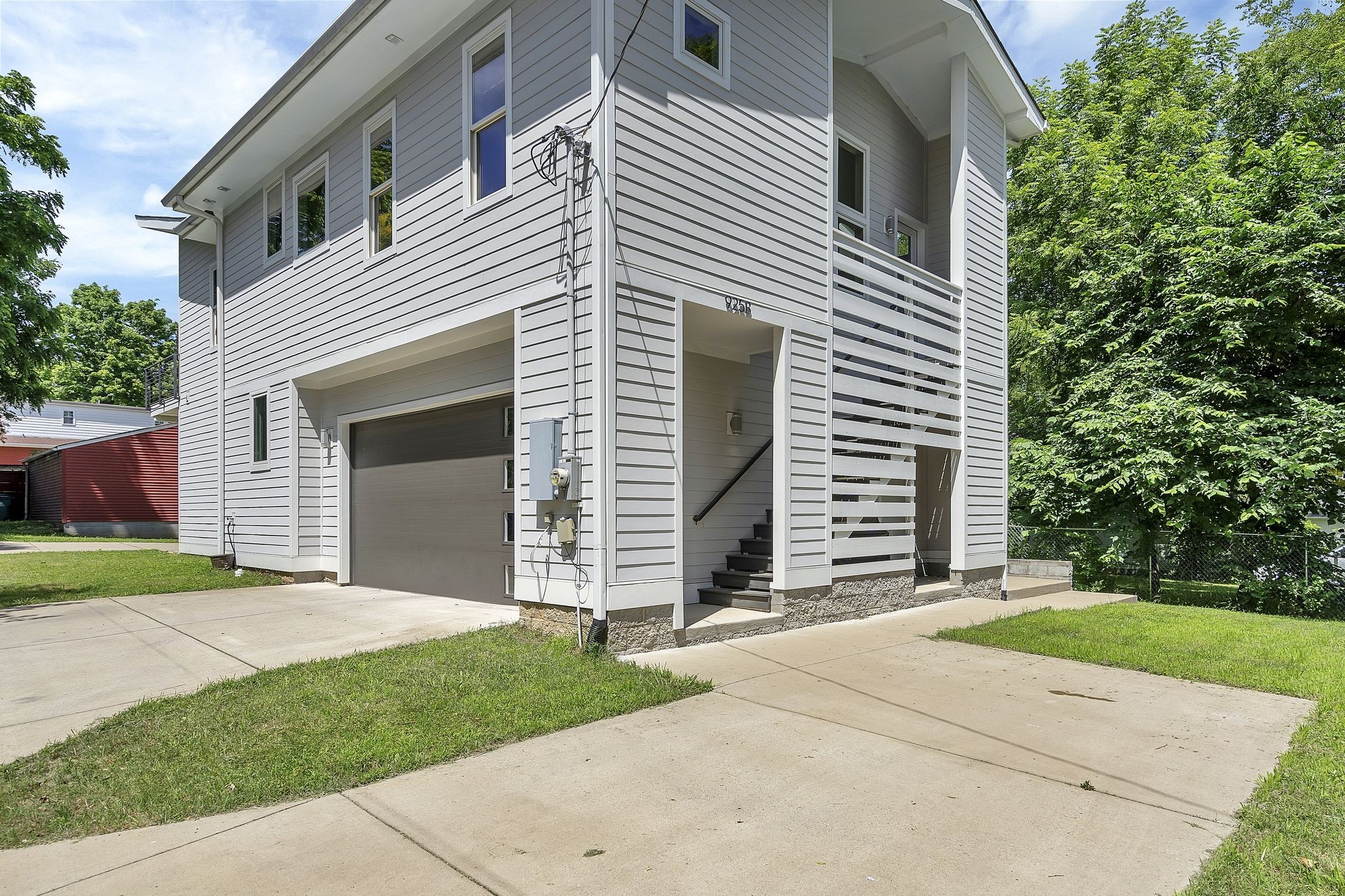 925 Benton Ave B