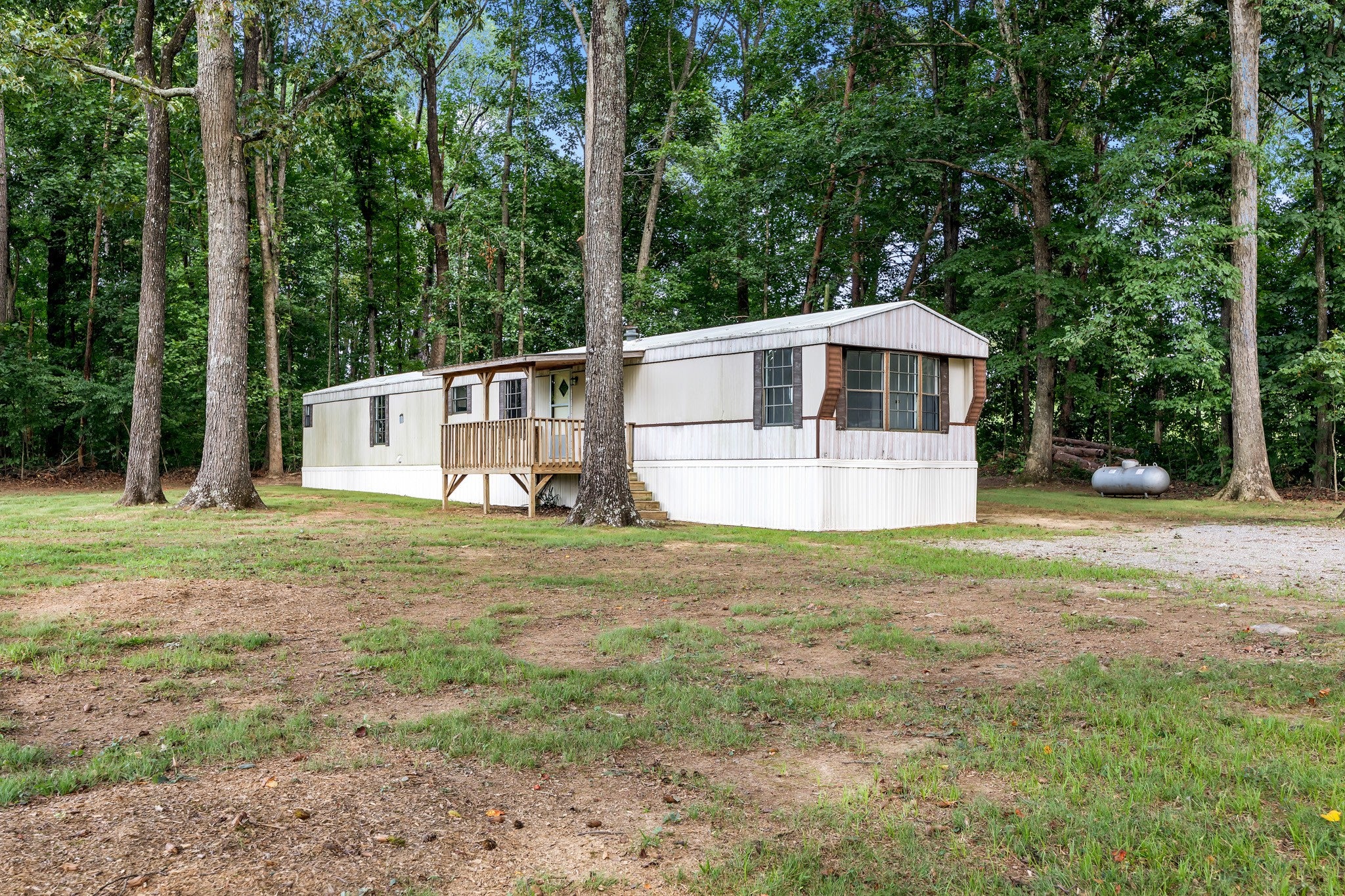 412 Weese Rd SE
