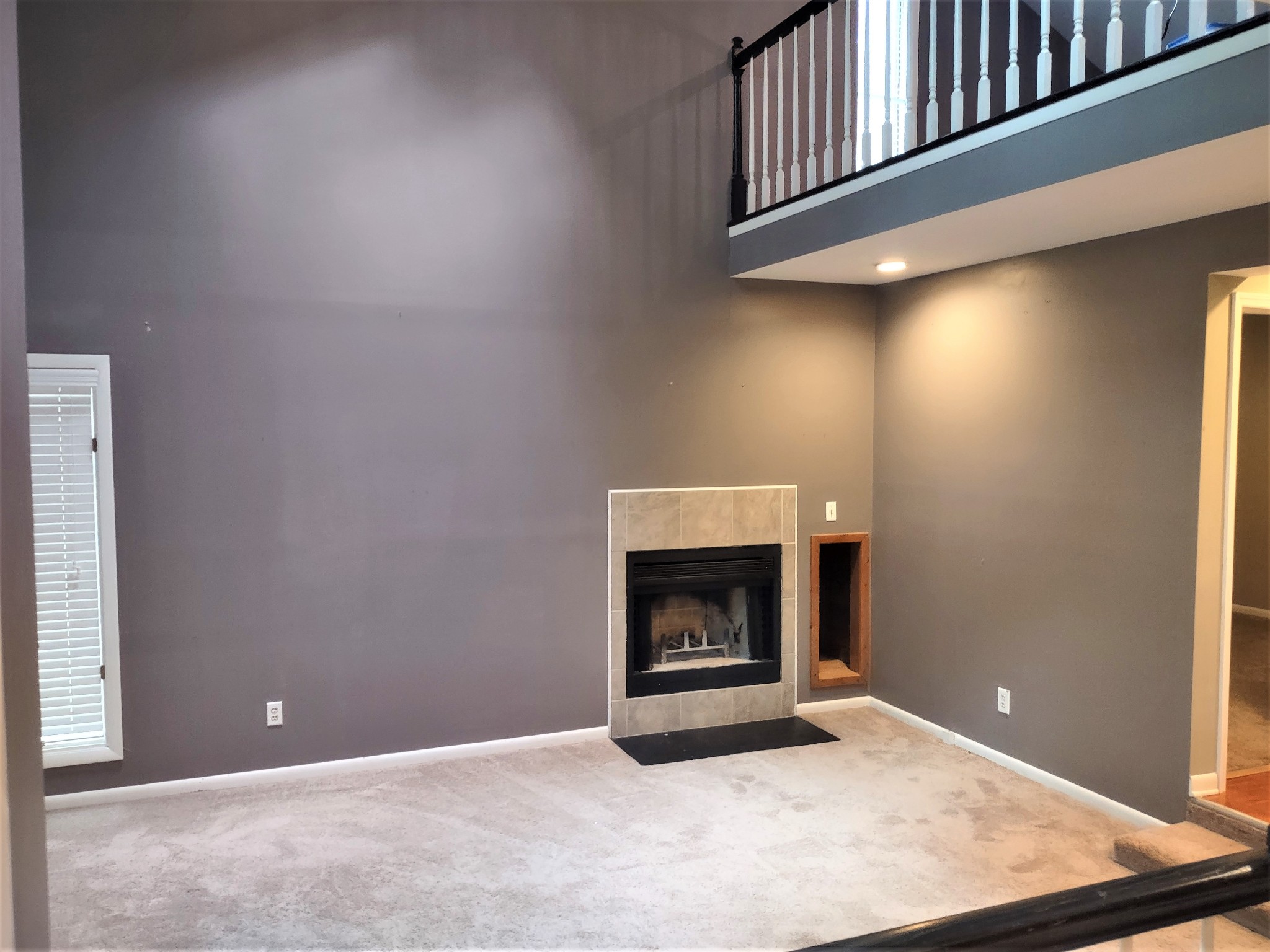 Photo 9 of 19 of 413 Southwinds Dr house