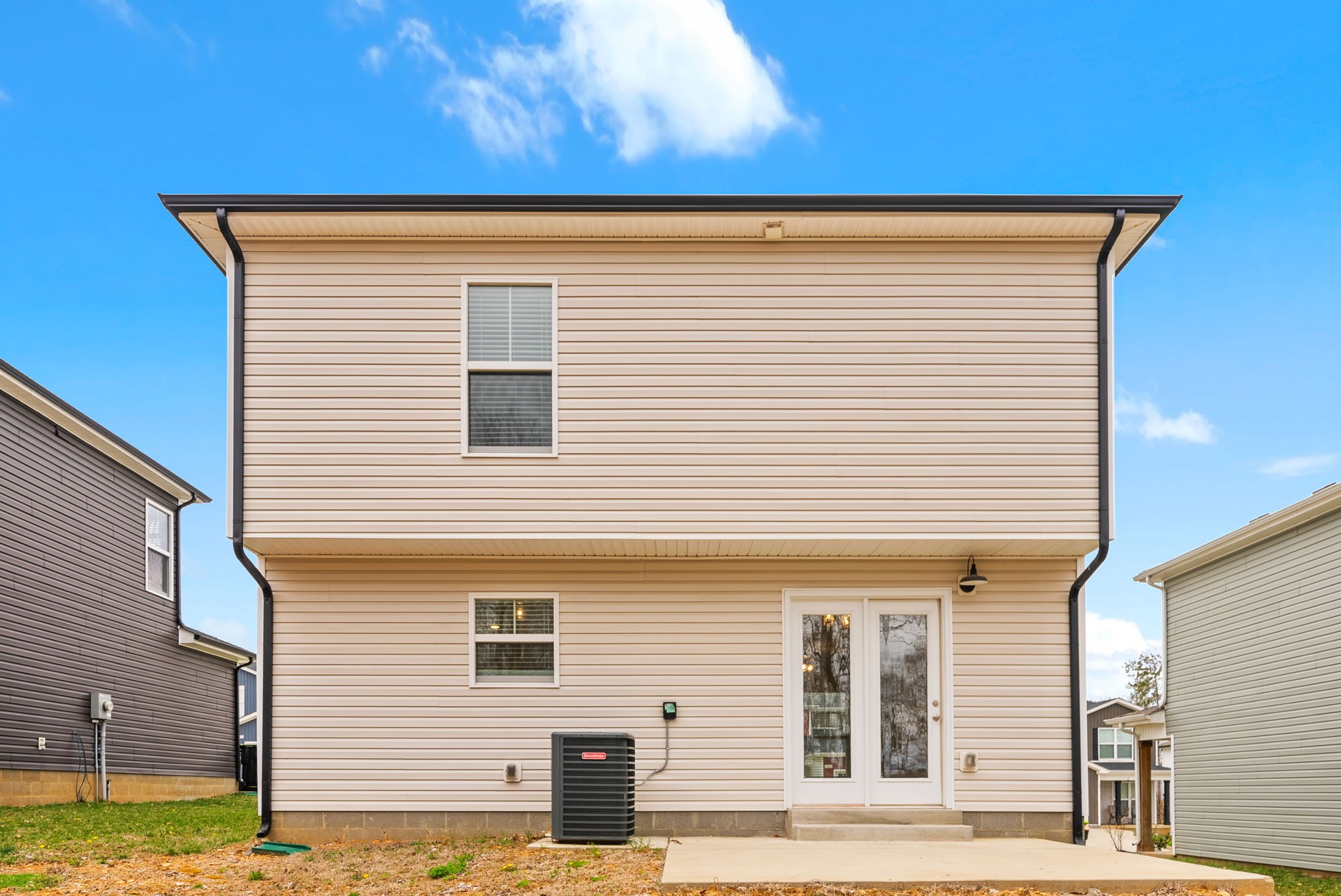 Clarksville, Tennessee 37040, United States, 3 Bedrooms Bedrooms, ,3 BathroomsBathrooms,Residential,Active,94628