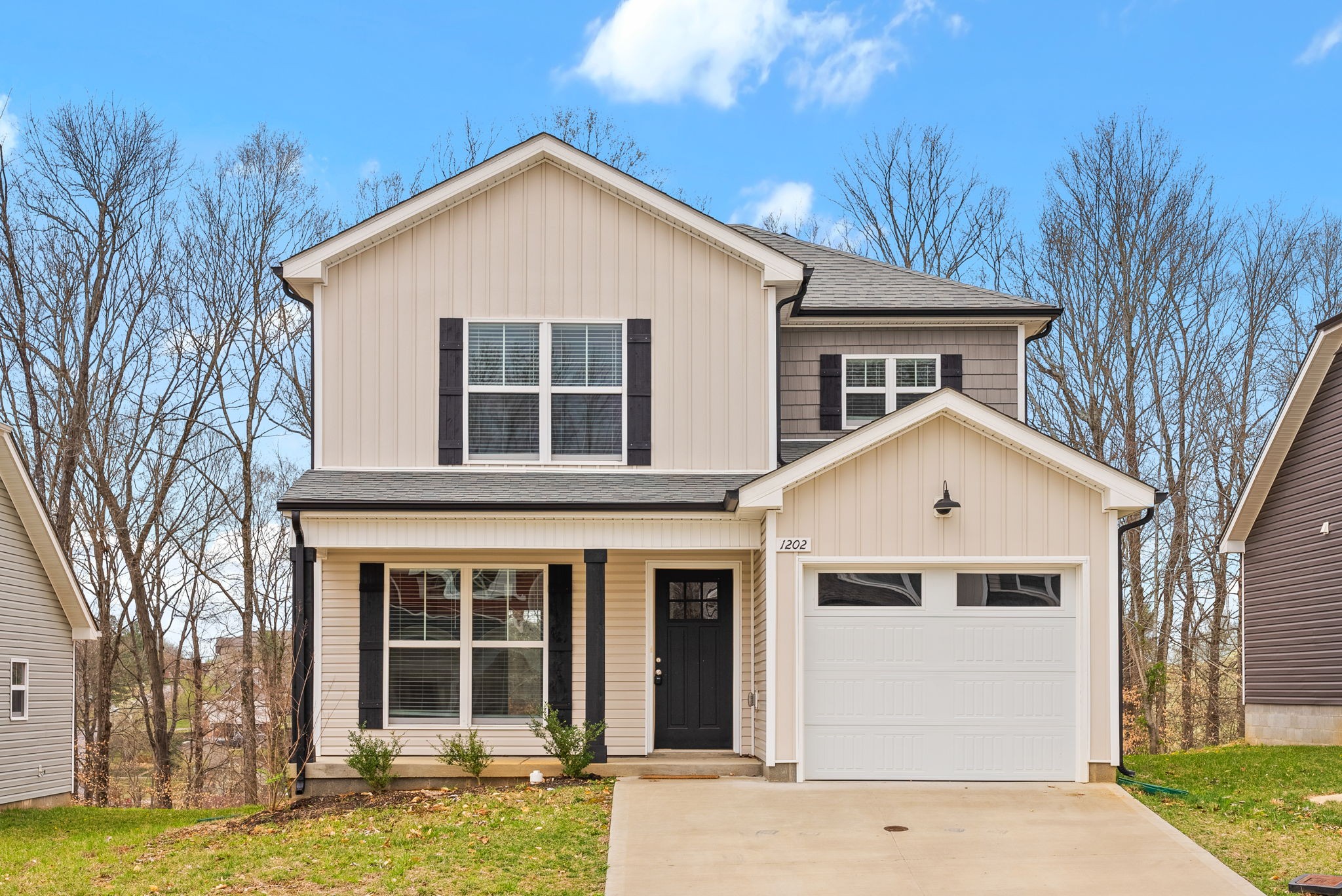 Clarksville, Tennessee 37040, United States, 3 Bedrooms Bedrooms, ,3 BathroomsBathrooms,Residential,Active,94628
