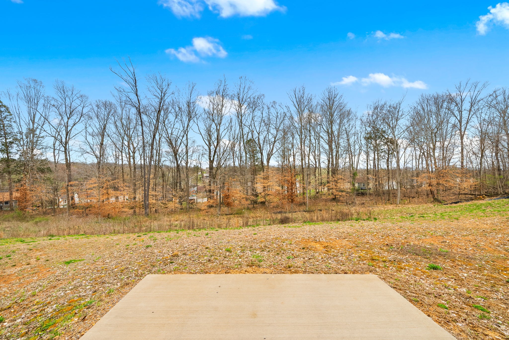 Clarksville, Tennessee 37040, United States, 3 Bedrooms Bedrooms, ,3 BathroomsBathrooms,Residential,Active,94628