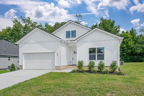 125 Reece Rd Baxter TN 38544