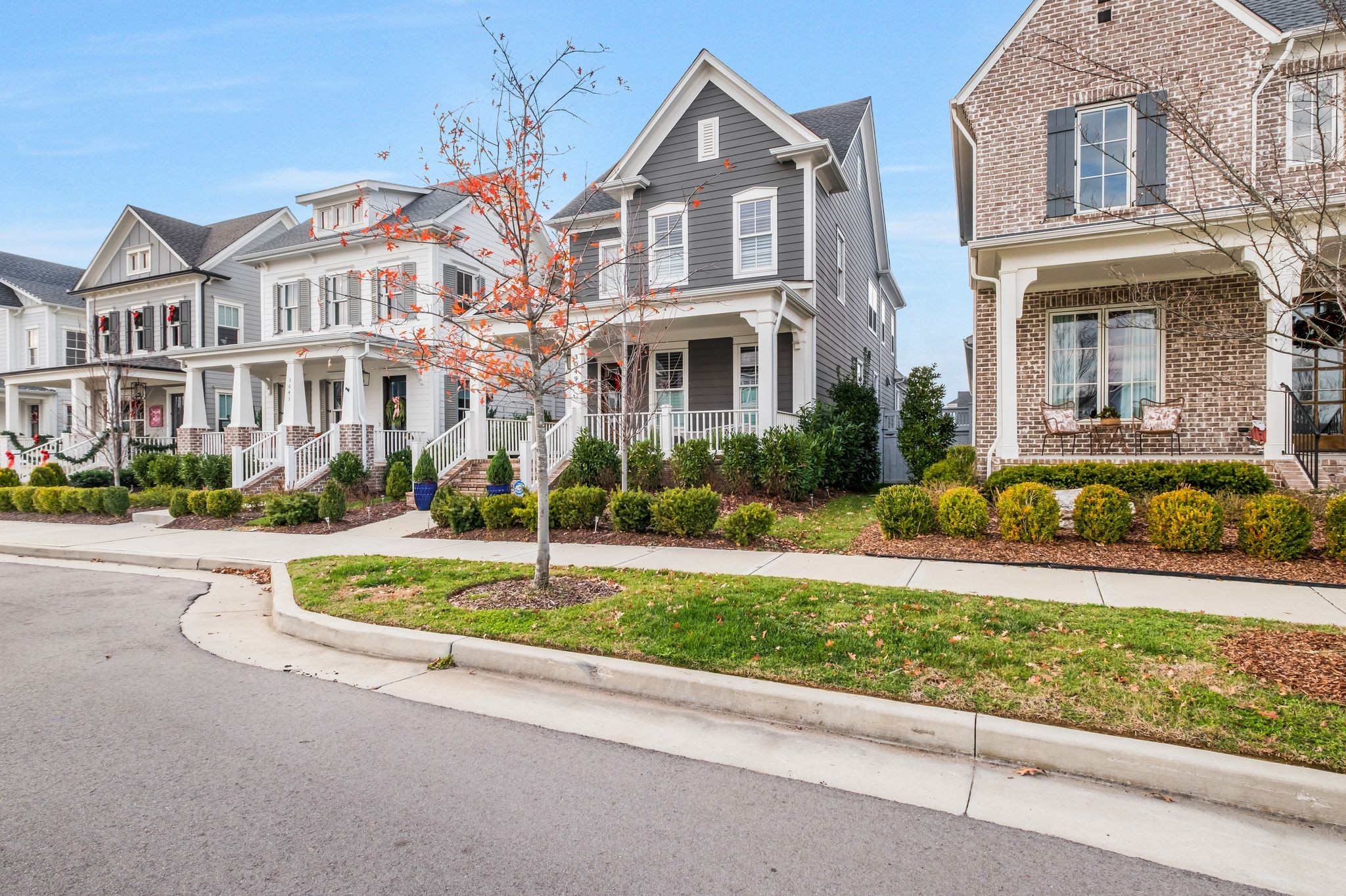 3049 Long Branch Cir