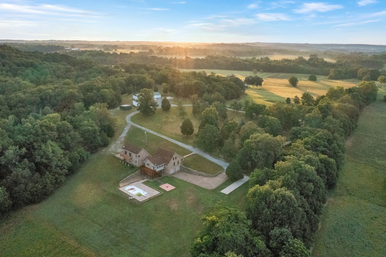 5005 Gracey Sinking Fork Rd