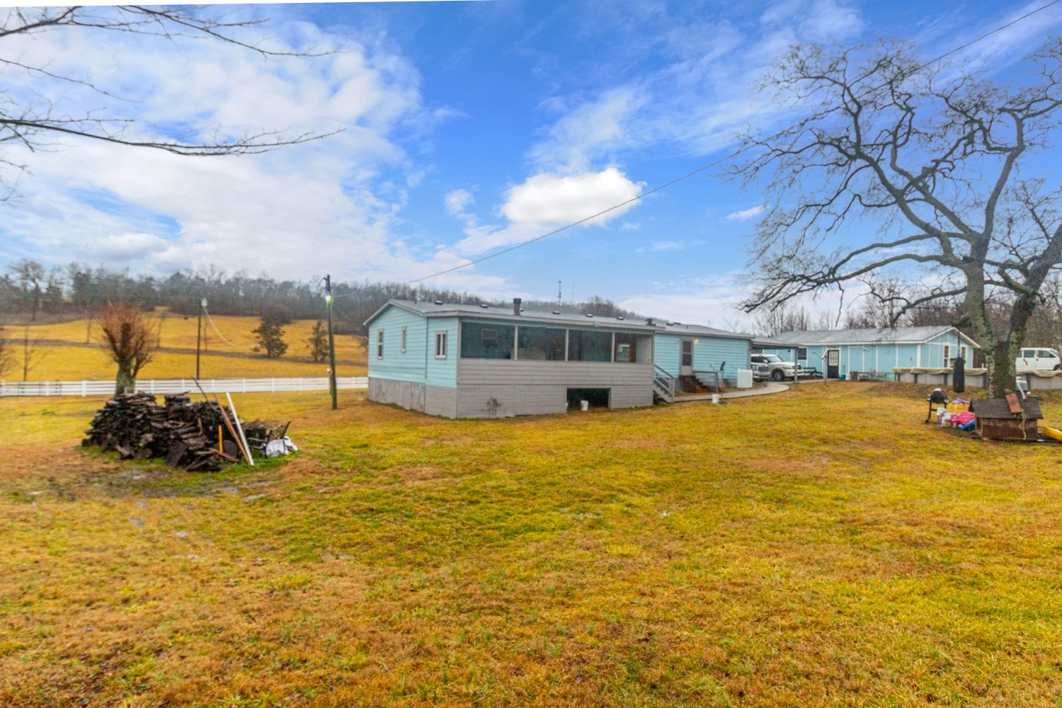 570 Coop Rd