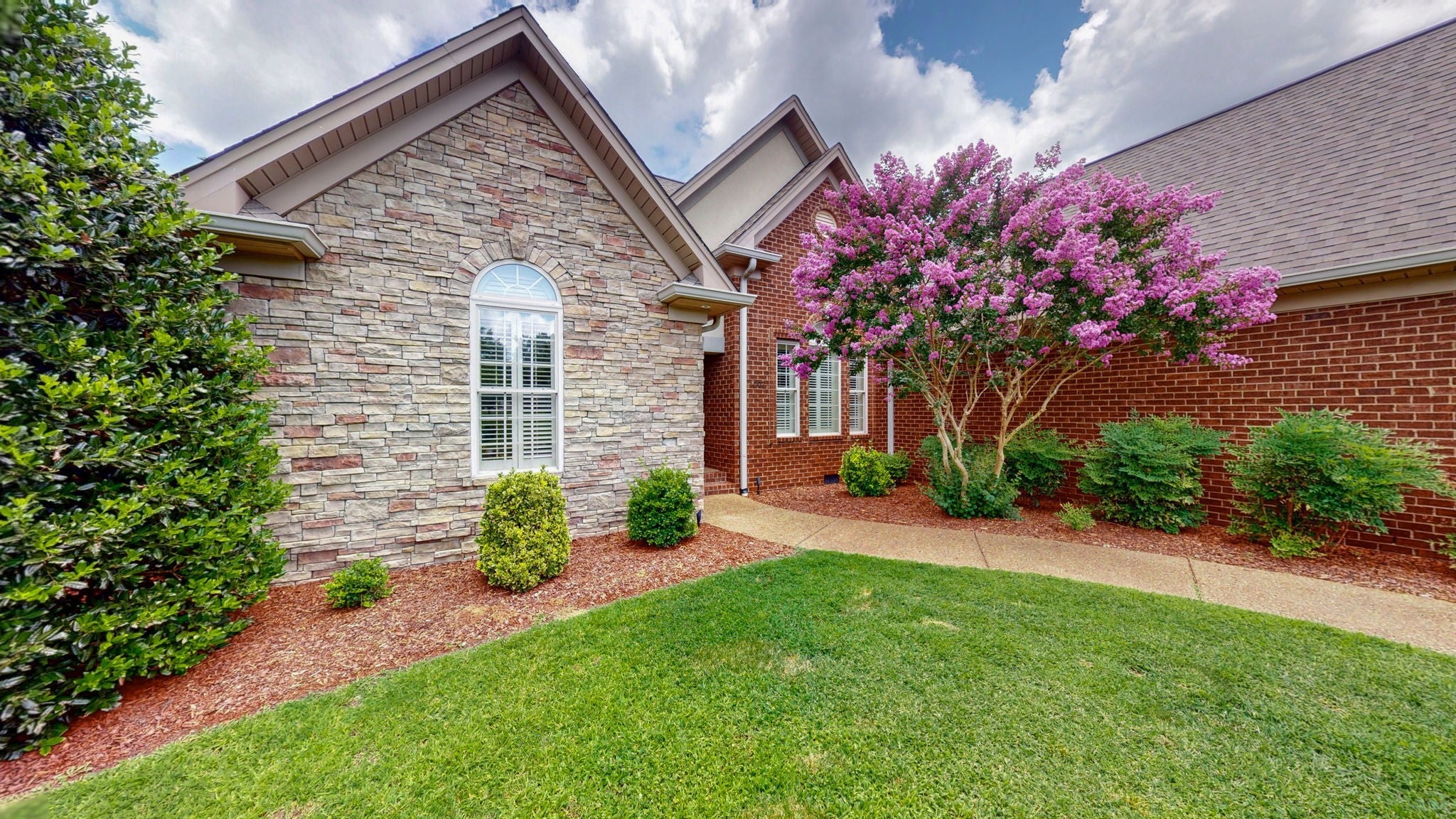 1007 Briarwood Dr