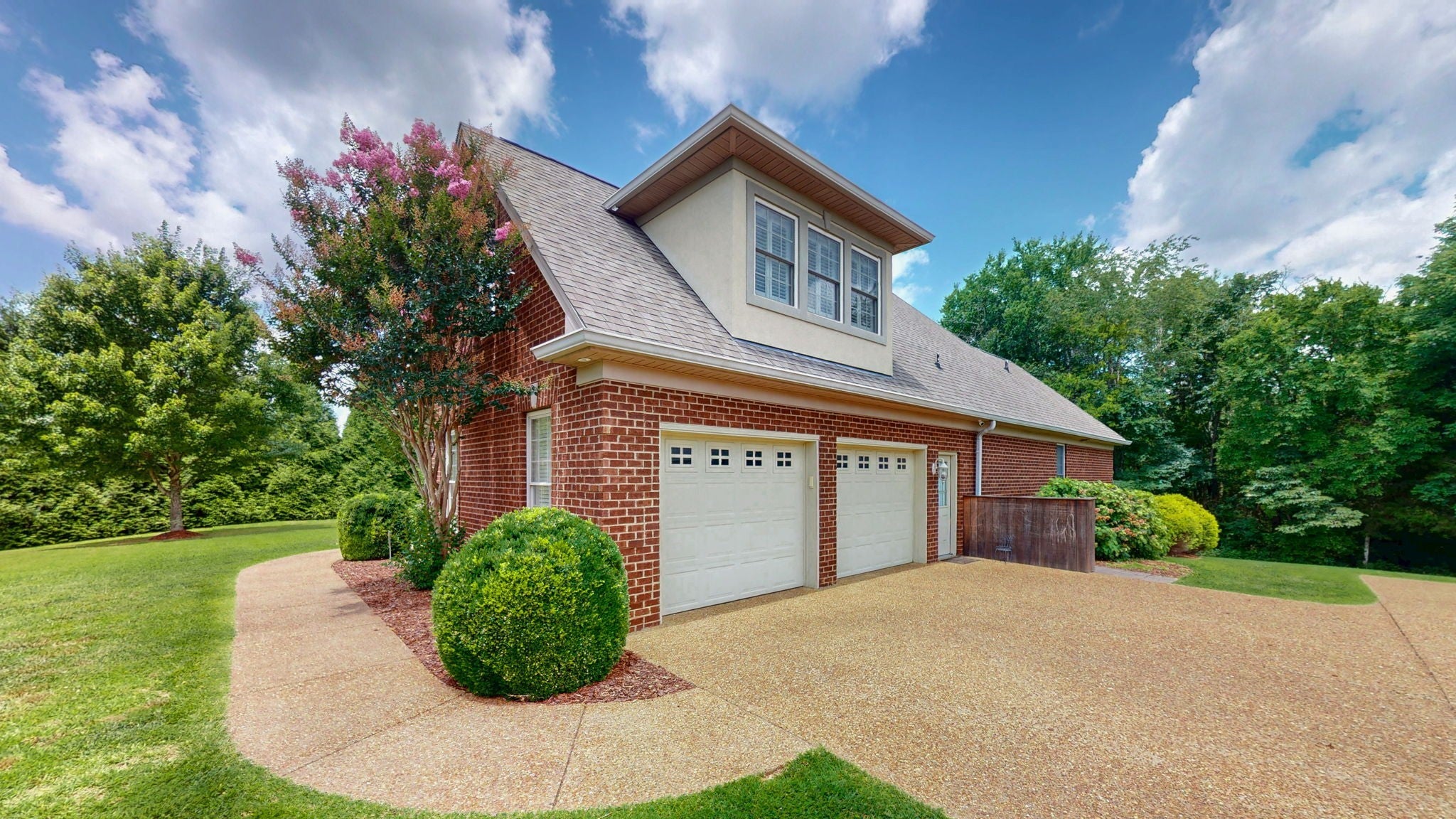 1007 Briarwood Dr