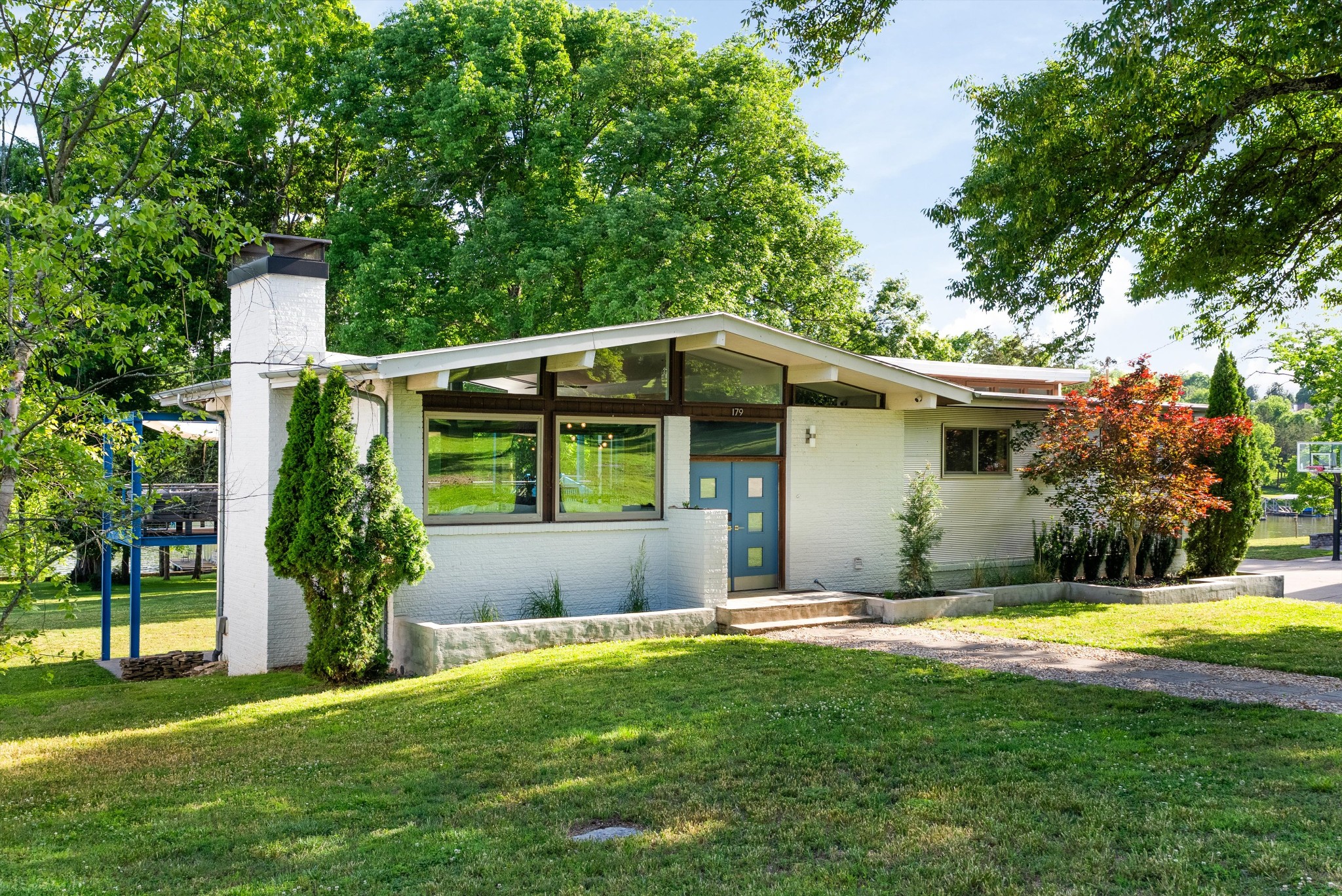 179 Snug Harbor Dr