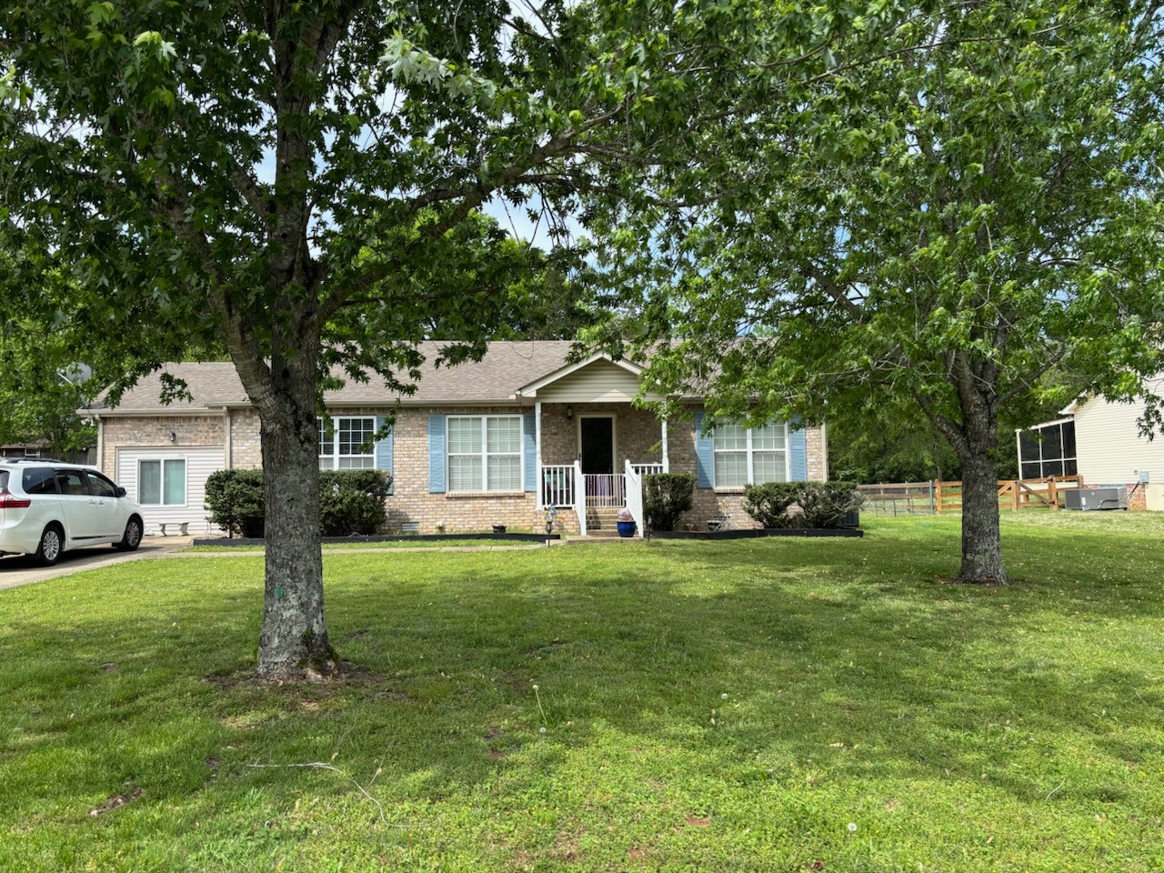 559 Windy Rd