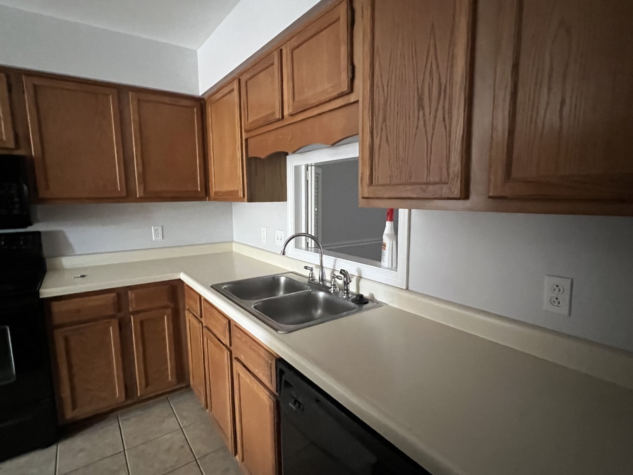 Antioch, Tennessee 37013, United States, 3 Bedrooms Bedrooms, ,2 BathroomsBathrooms,Residential,Pending,135606