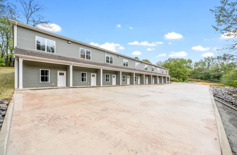 329 Cedar Ct Clarksville TN 37042