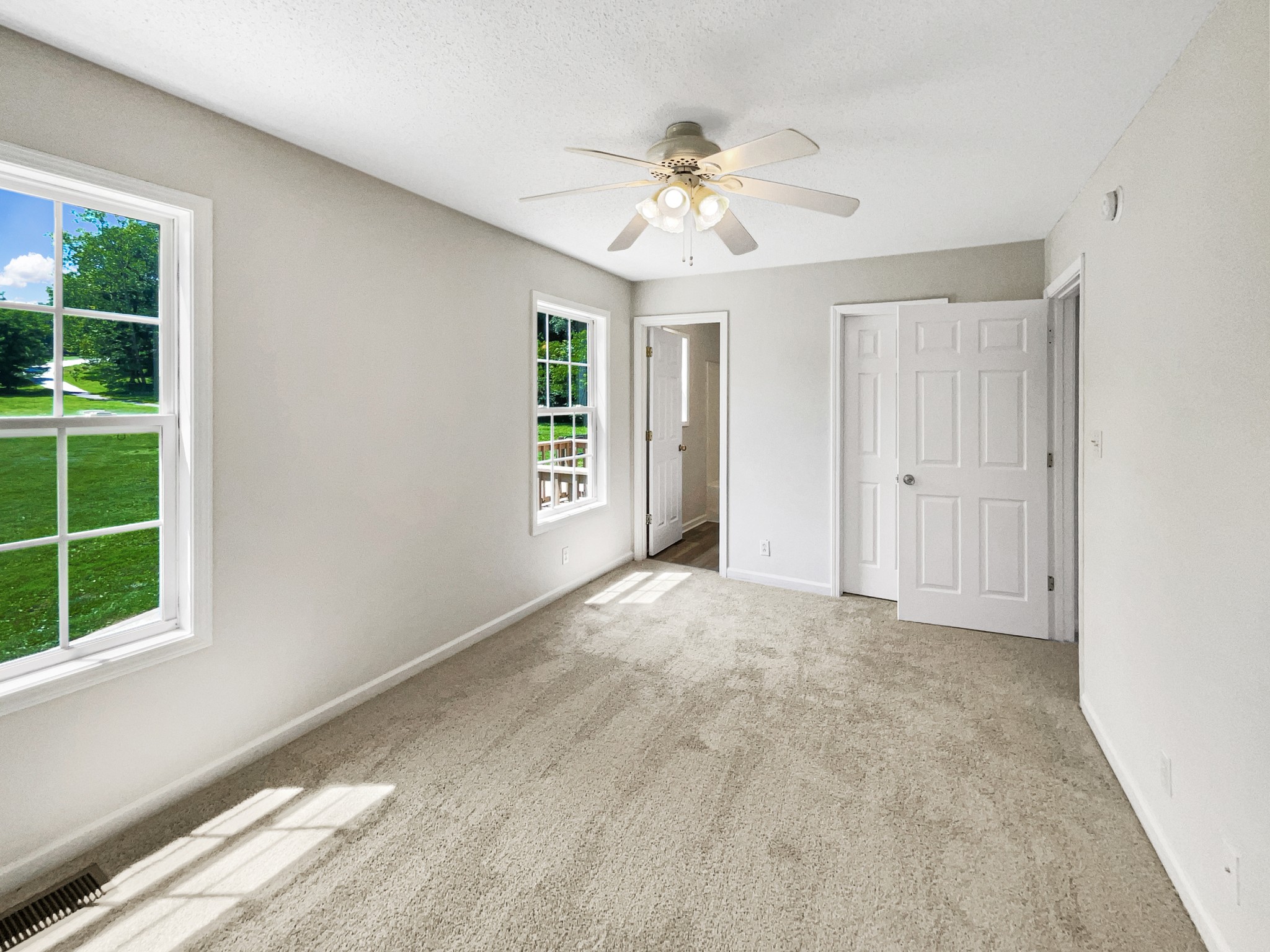 1666 Sparkleberry Dr