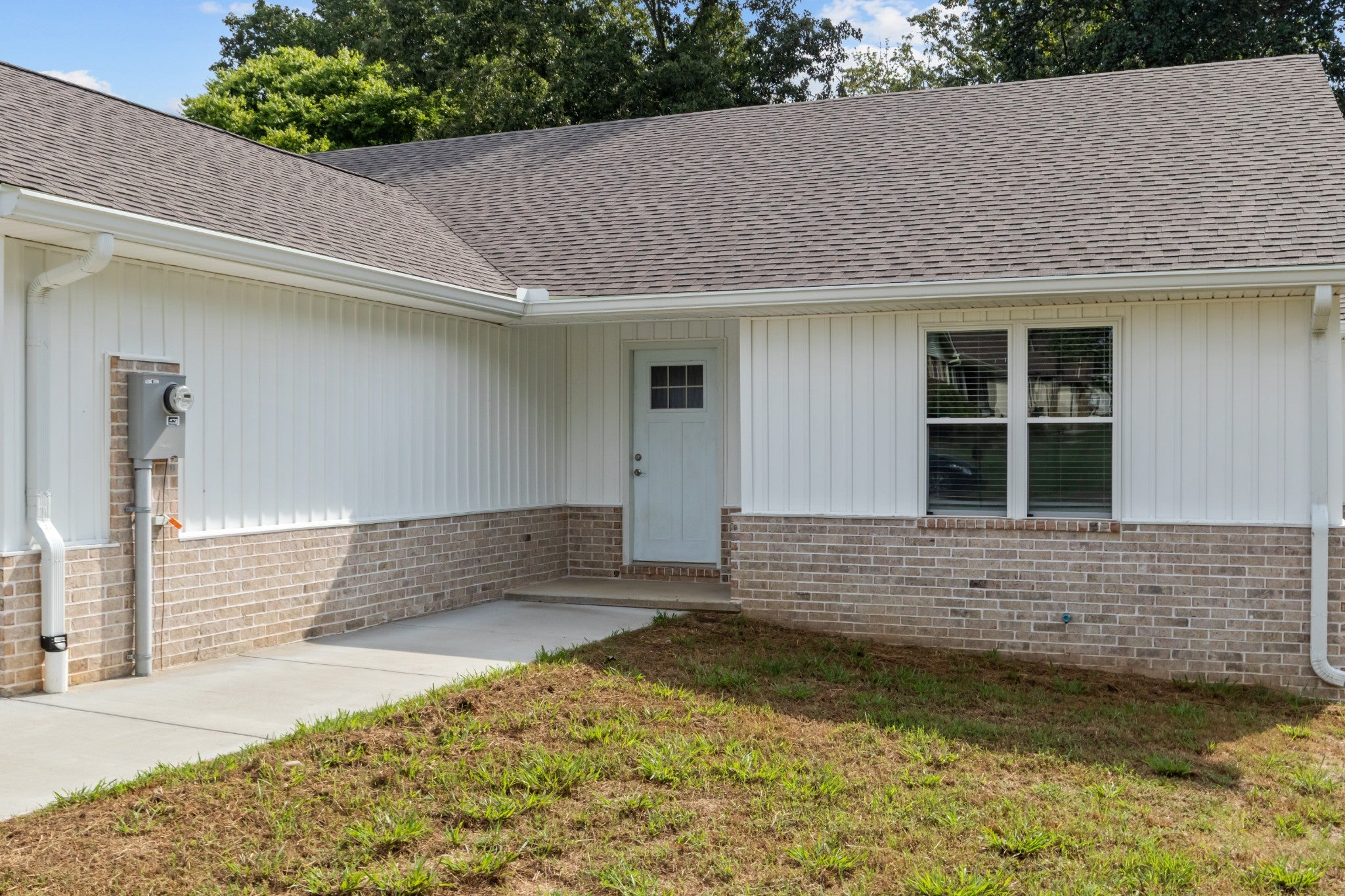 55 Hillcrest Dr