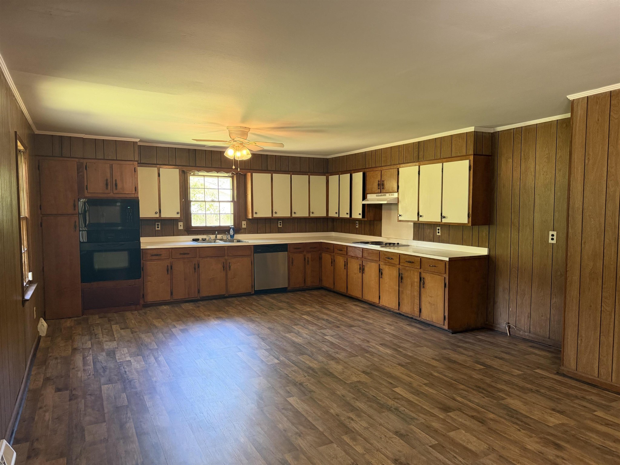 420 BARKER DR