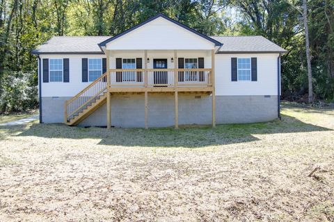 105 Reba Ln Gordonsville TN 38563